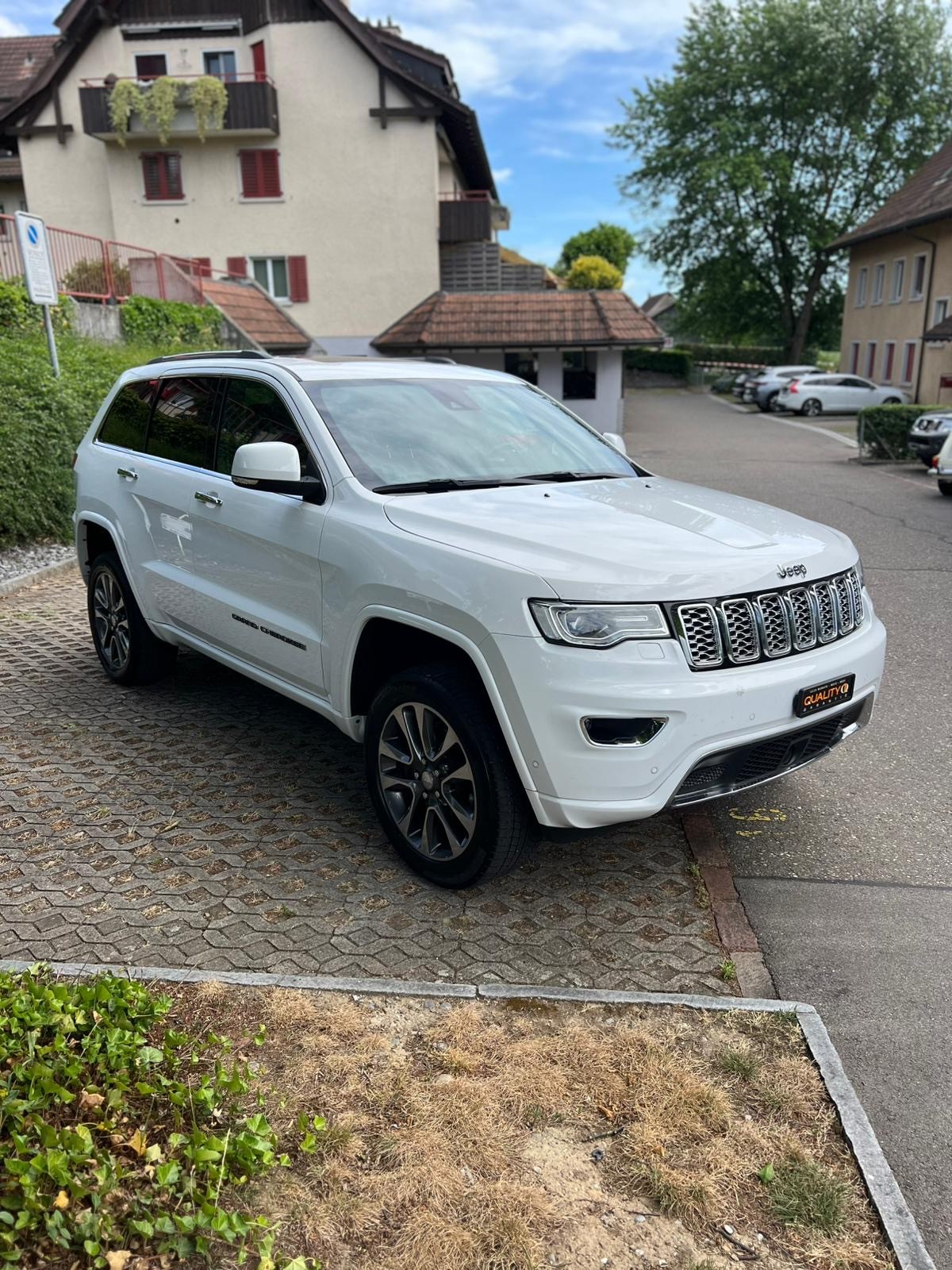 JEEP Grand Cherokee 3.0 CRD Overland Automatic-showroom-element-1