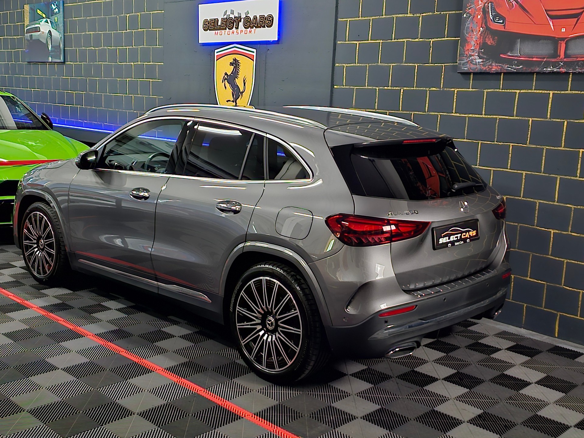 MERCEDES-BENZ GLA 250 4Matic 8G-DCT AMG Line-image-5