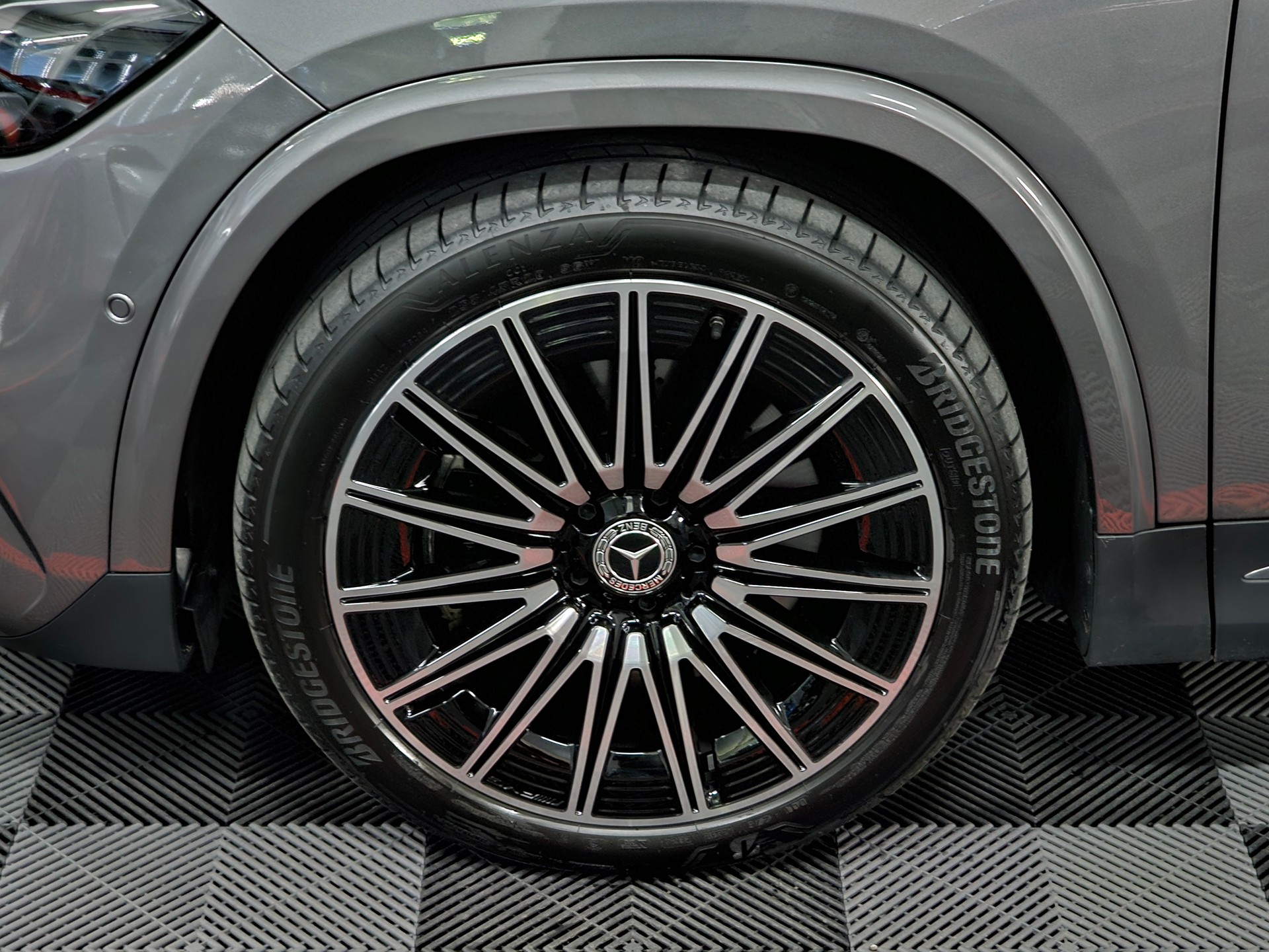 MERCEDES-BENZ GLA 250 4Matic 8G-DCT AMG Line-image-15