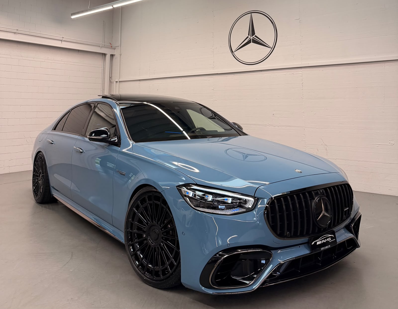 MERCEDES-BENZ S 63 AMG Limited Blue&Black E Performance 4Matic 802PS Lang Version Einzelstück Vollausstattung Gratisservice und Garantie-showroom-element-3