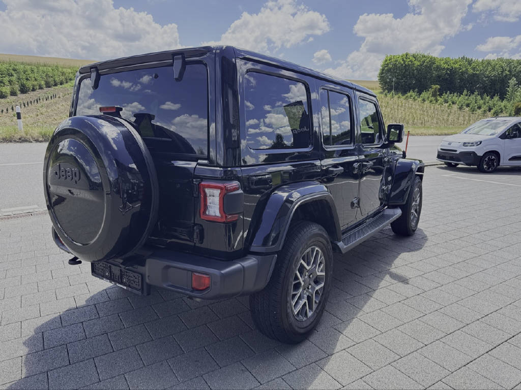 JEEP Wrangler 2.0 Turbo Sahara Unlimited 4xe-showroom-element-3