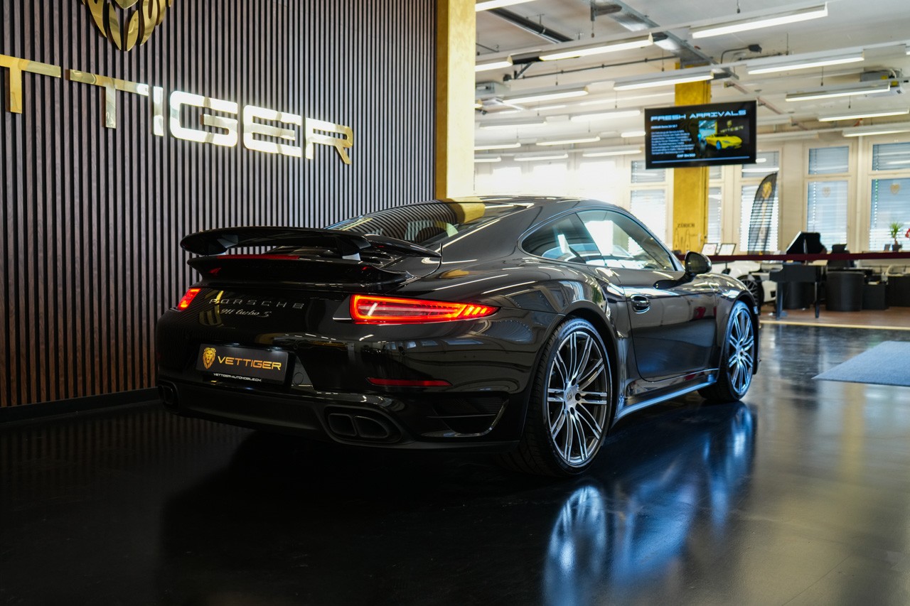 PORSCHE 911 Turbo S PDK-image-6