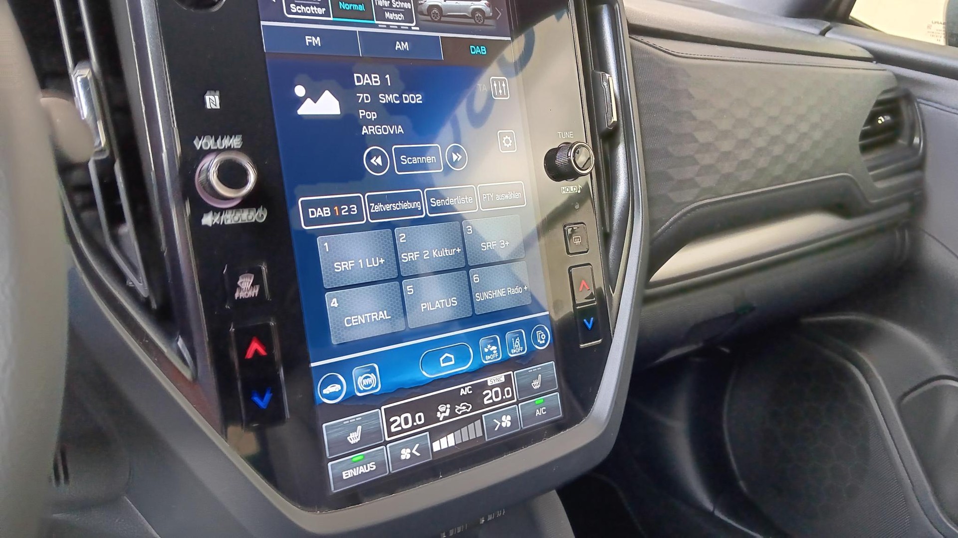 SUBARU Forester 2.0i e-Boxer Swiss Plus Lineartronic-image-10