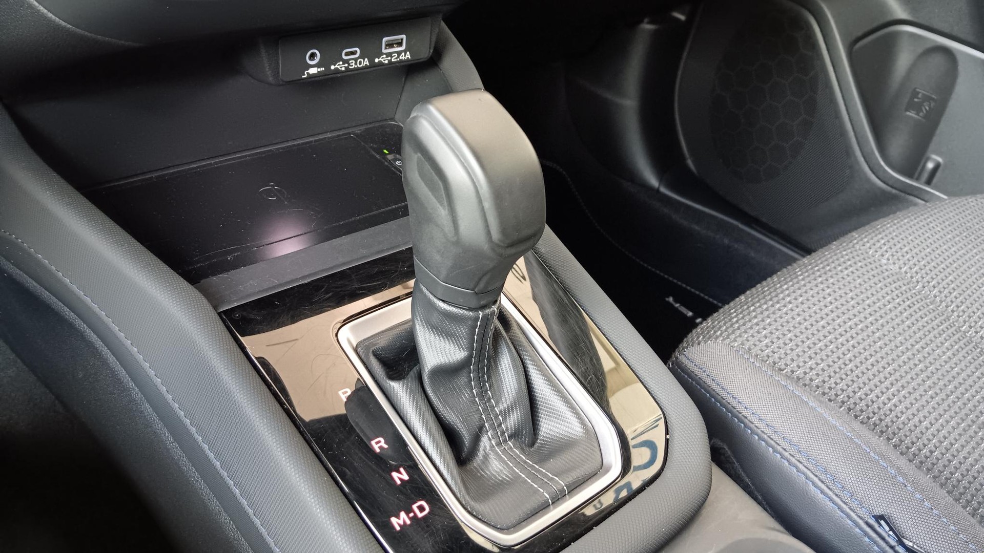SUBARU Forester 2.0i e-Boxer Swiss Plus Lineartronic-image-9