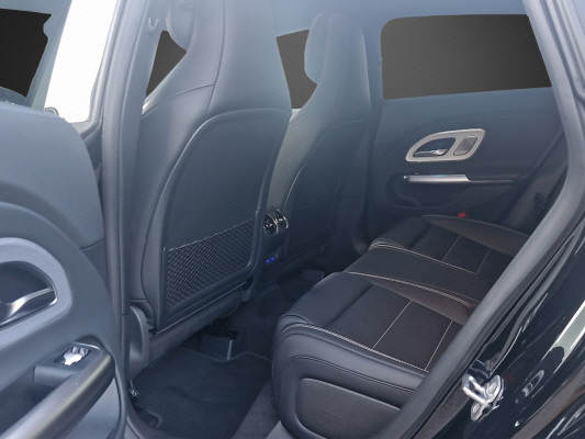 MERCEDES-BENZ CLA SB 220 4M 8G-DCT-image-10
