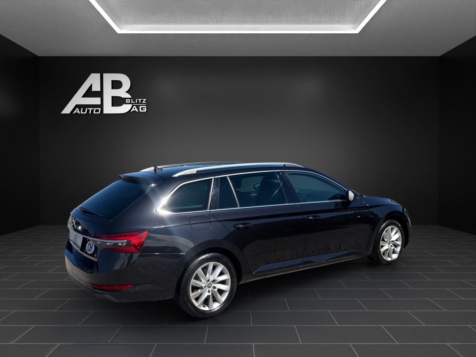 SKODA Superb Combi 2.0 TDi Style DSG mit 150 PS-image-4