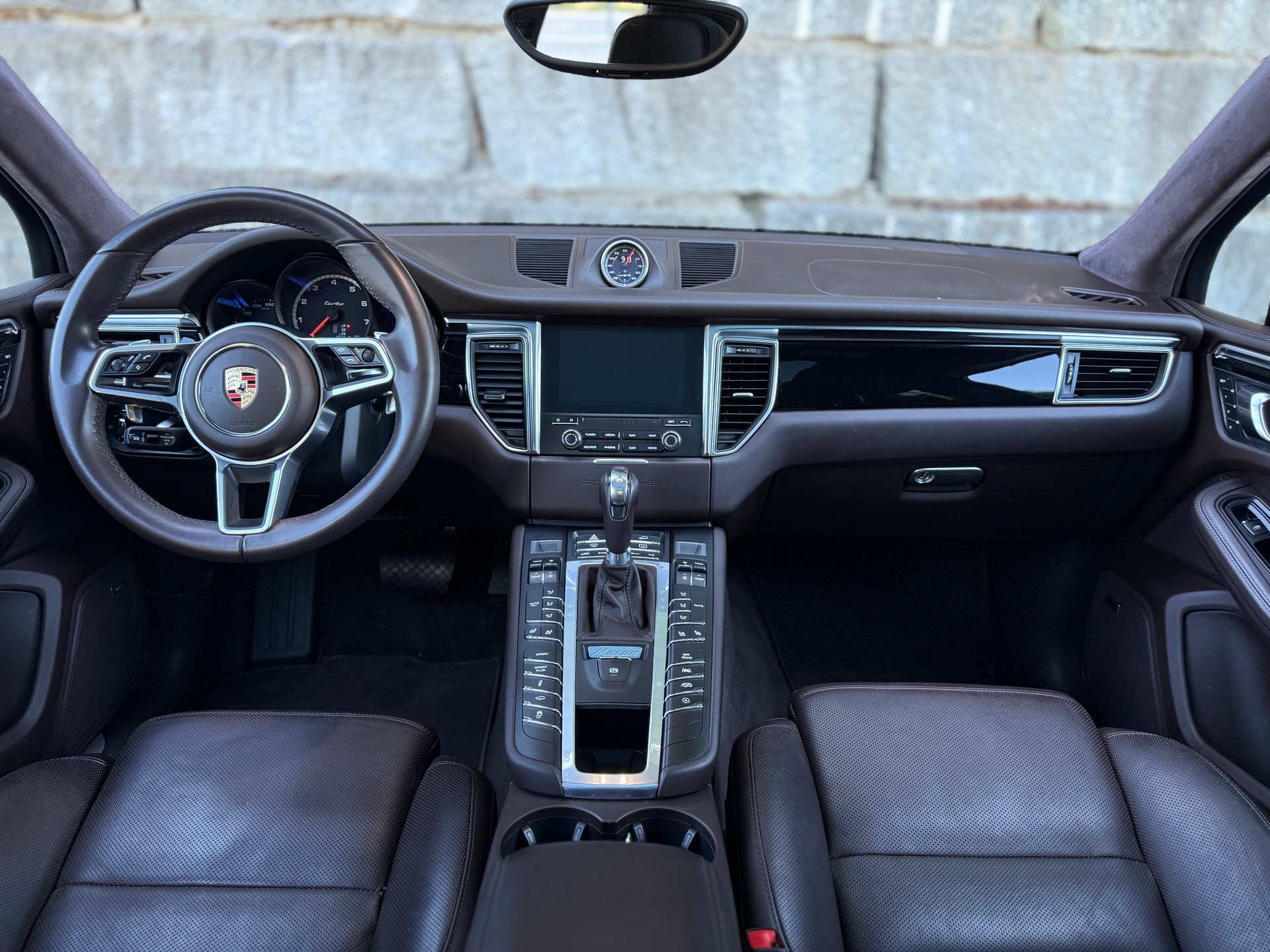 PORSCHE Macan Turbo Performance PDK-image-5