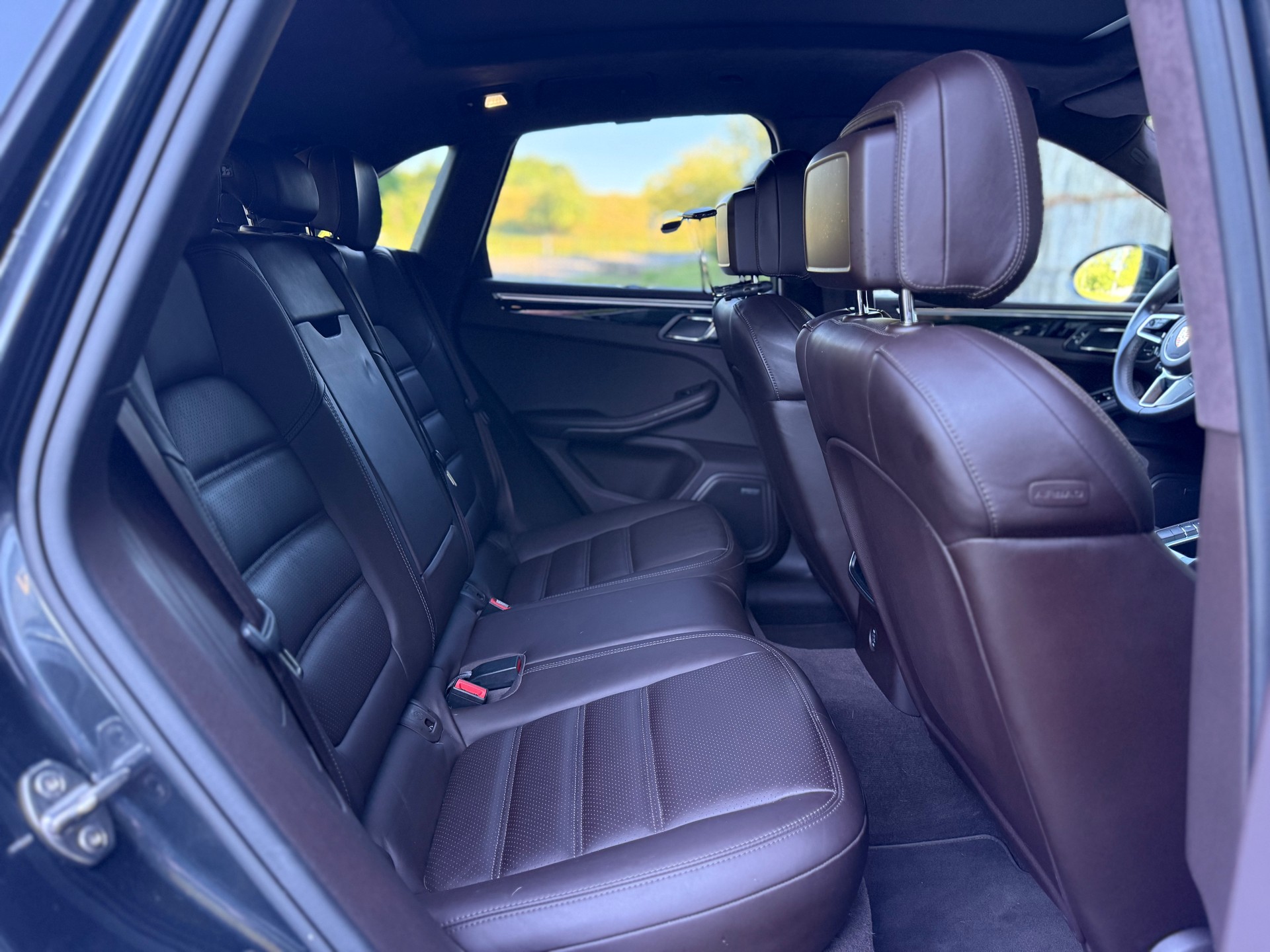 PORSCHE Macan Turbo Performance PDK-image-7