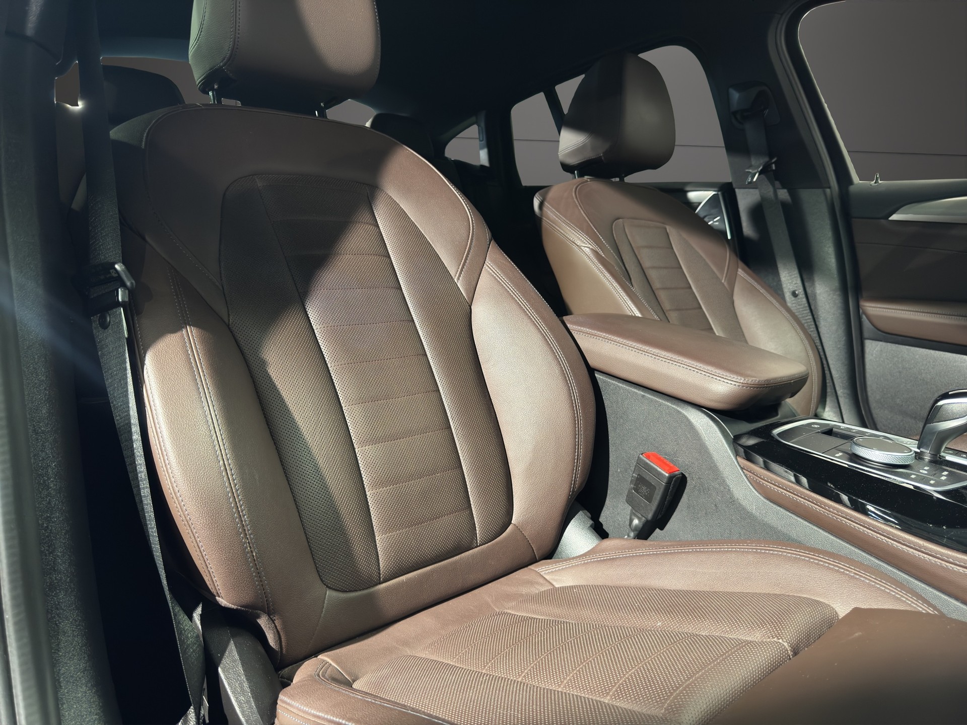 BMW X4 20d xDrive-image-16