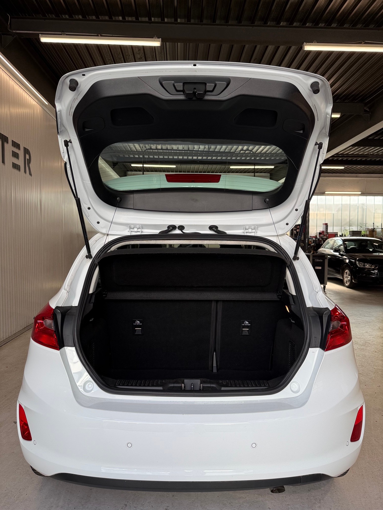 FORD Fiesta 1.0 SCTi Cool & Connect-showroom-element-3