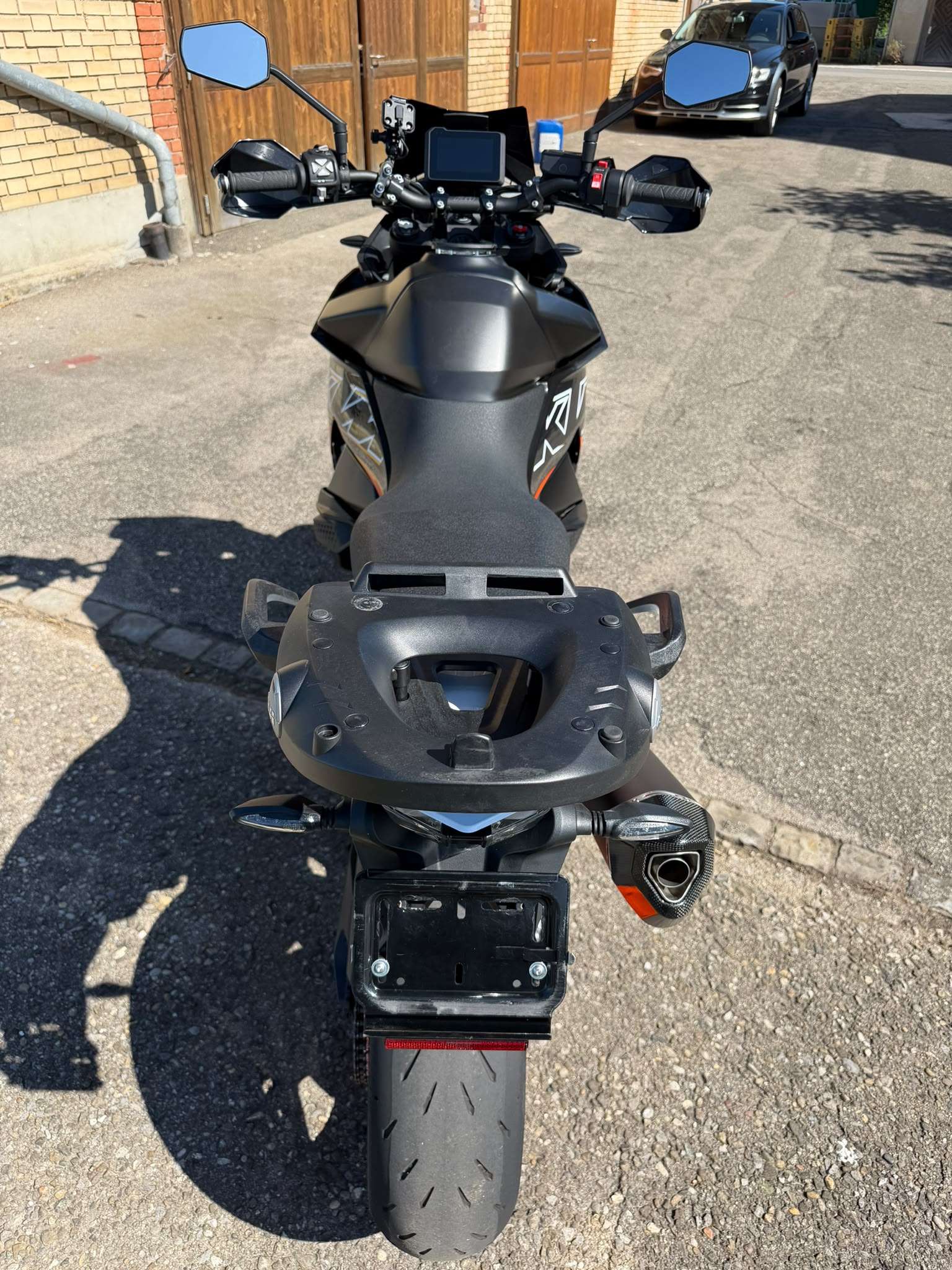 KTM 890 SMT-image-10