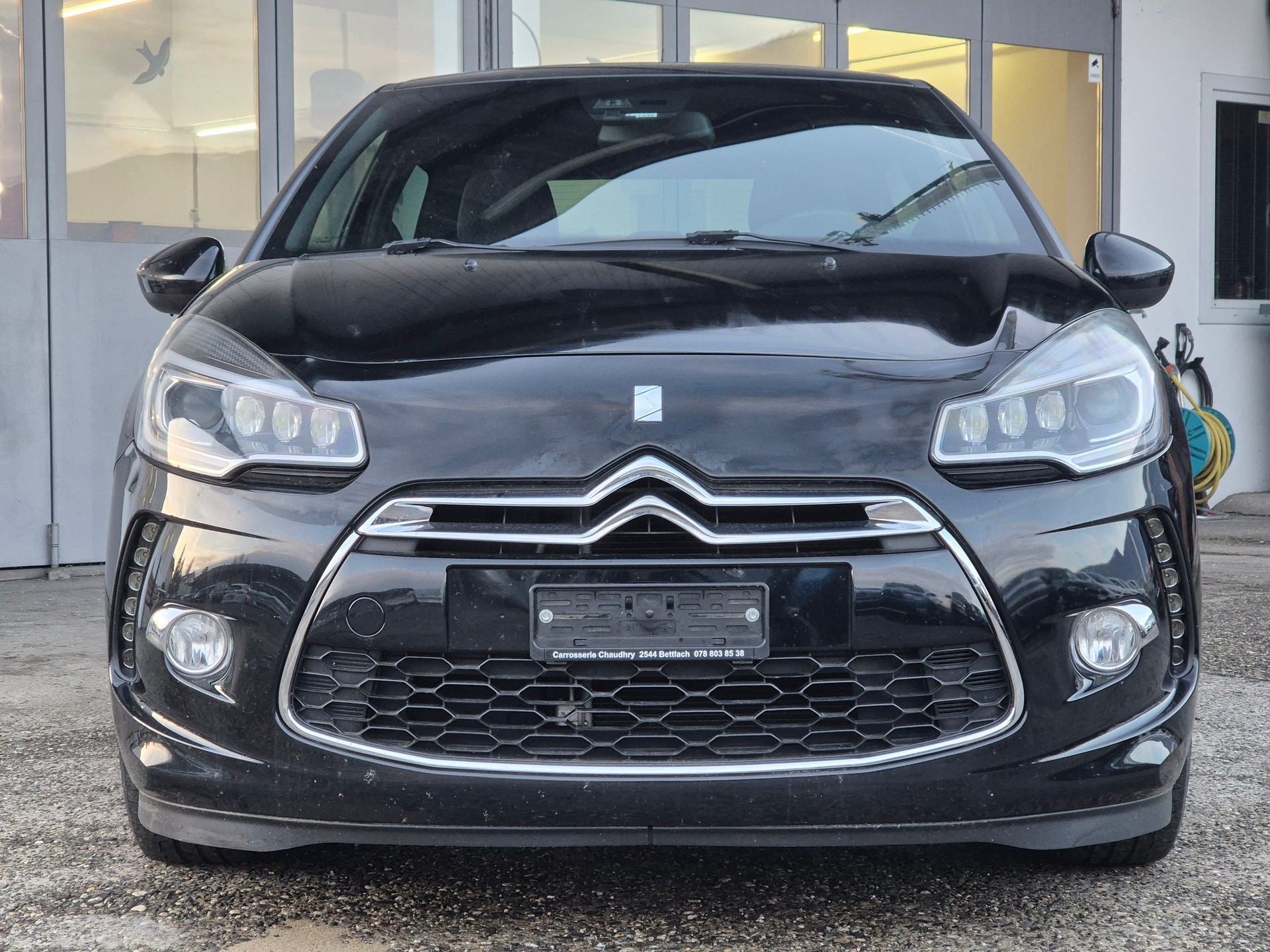DS AUTOMOBILES DS3 1.2 VTi SO Irresistent-showroom-element-1