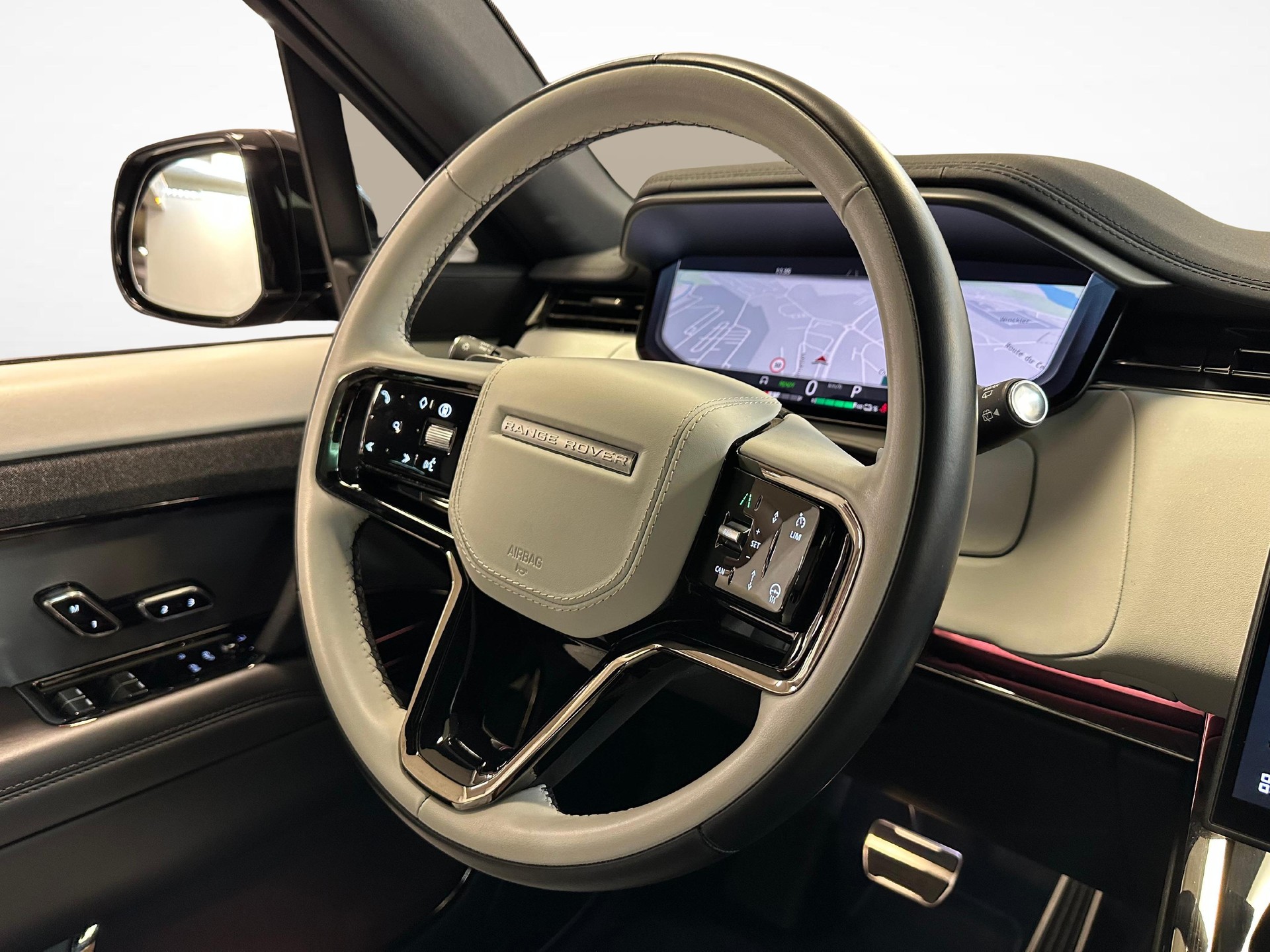 LAND ROVER Range Rover Sport 3.0 I6 P460e SE Dynamic-image-6