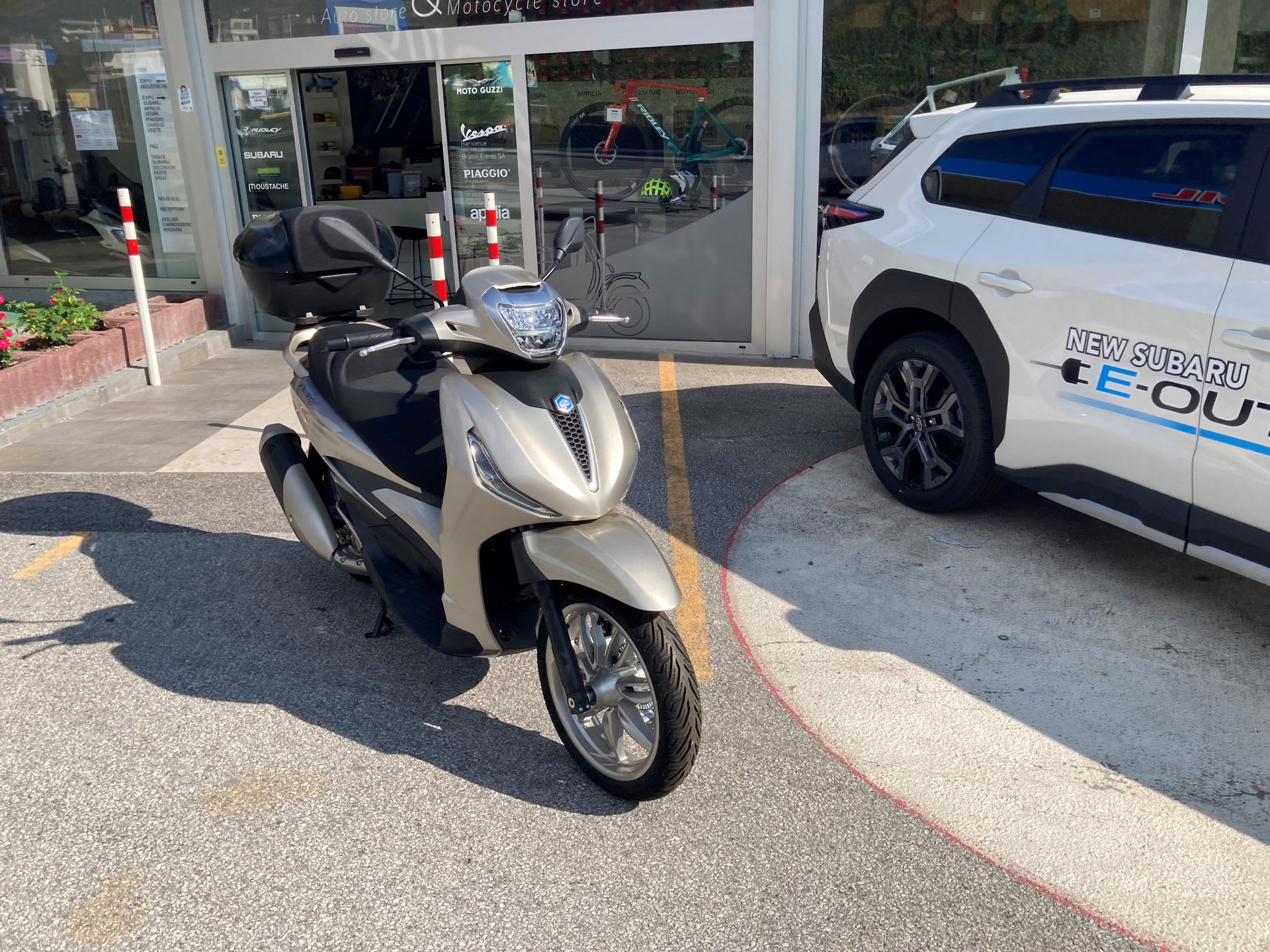 PIAGGIO Beverly 300-image-3