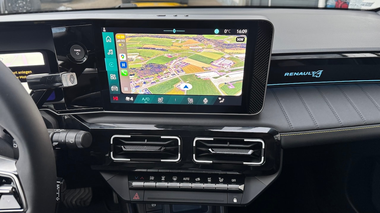 RENAULT R4 E-Tech Comfort Range 52 kWh Iconic * Vollausstattung * Toutes Options *-image-20