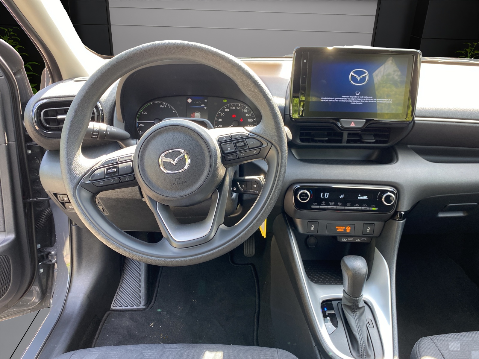 MAZDA 2 Hybrid Prime-line-image-11