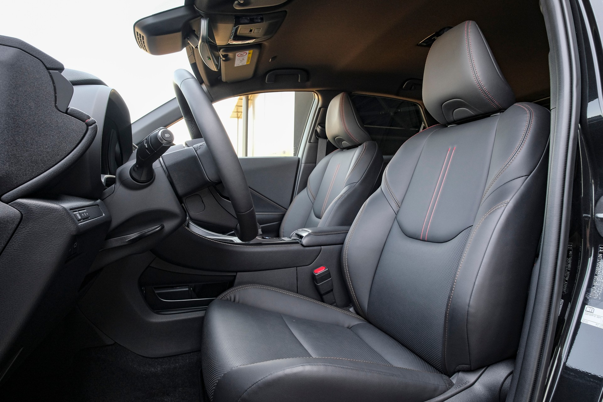 LEXUS LBX FWD Elegant CVT-image-9