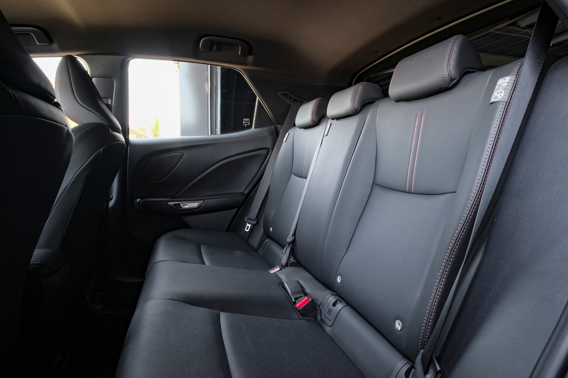 LEXUS LBX FWD Elegant CVT-image-11