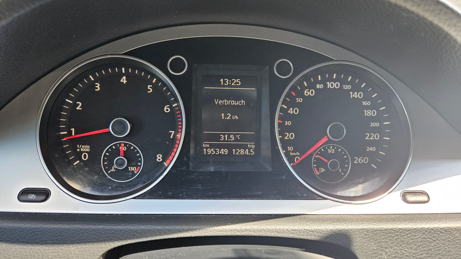 VW Passat Variant 1.8 TSI Value-image-6