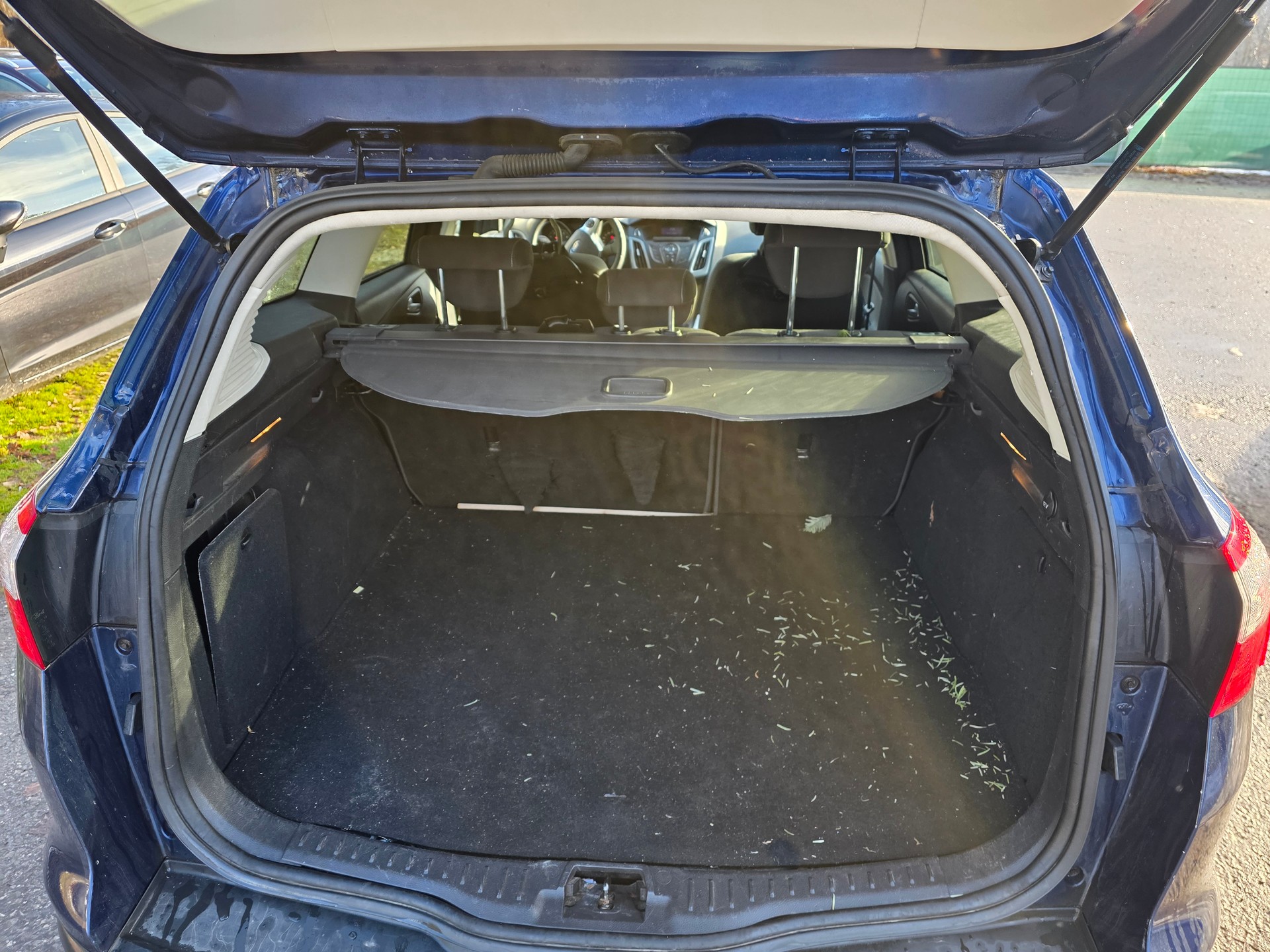 FORD Focus 1.0 SCTi Ambiente-image-9