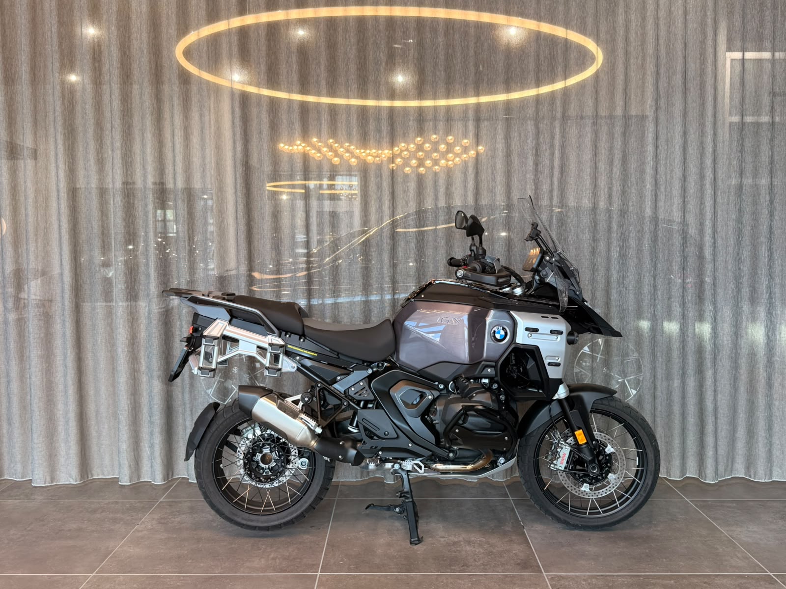 BMW R 1300 GS Adventure-image-0