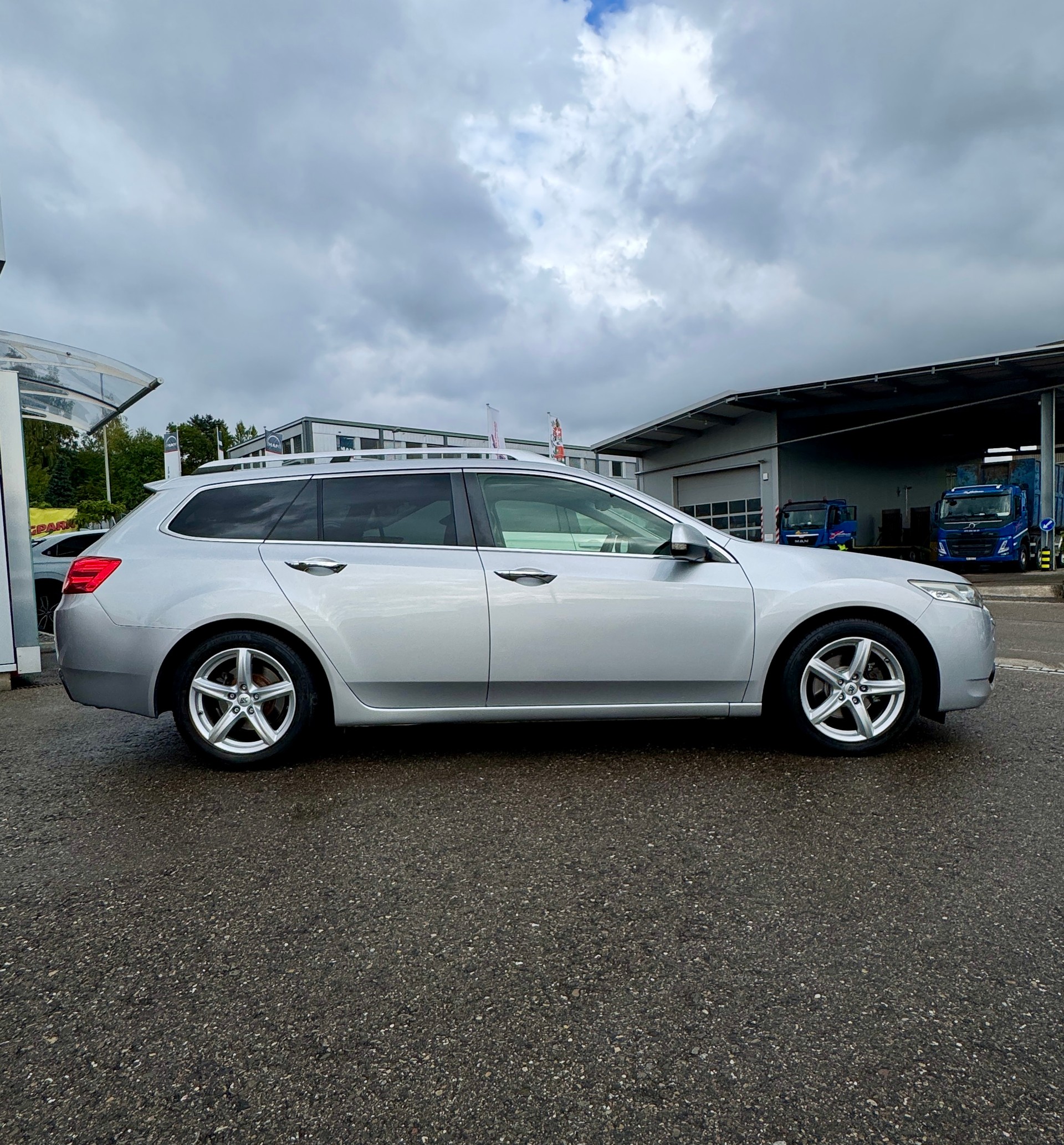 HONDA Accord Tourer 2.2 i-CTDi Executive Automatic-showroom-element-3