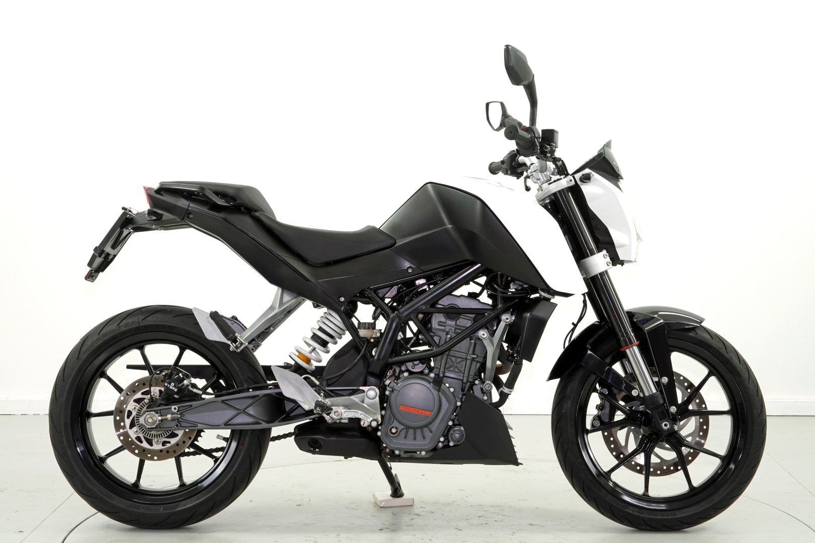 KTM 125 Duke ABS-image-3