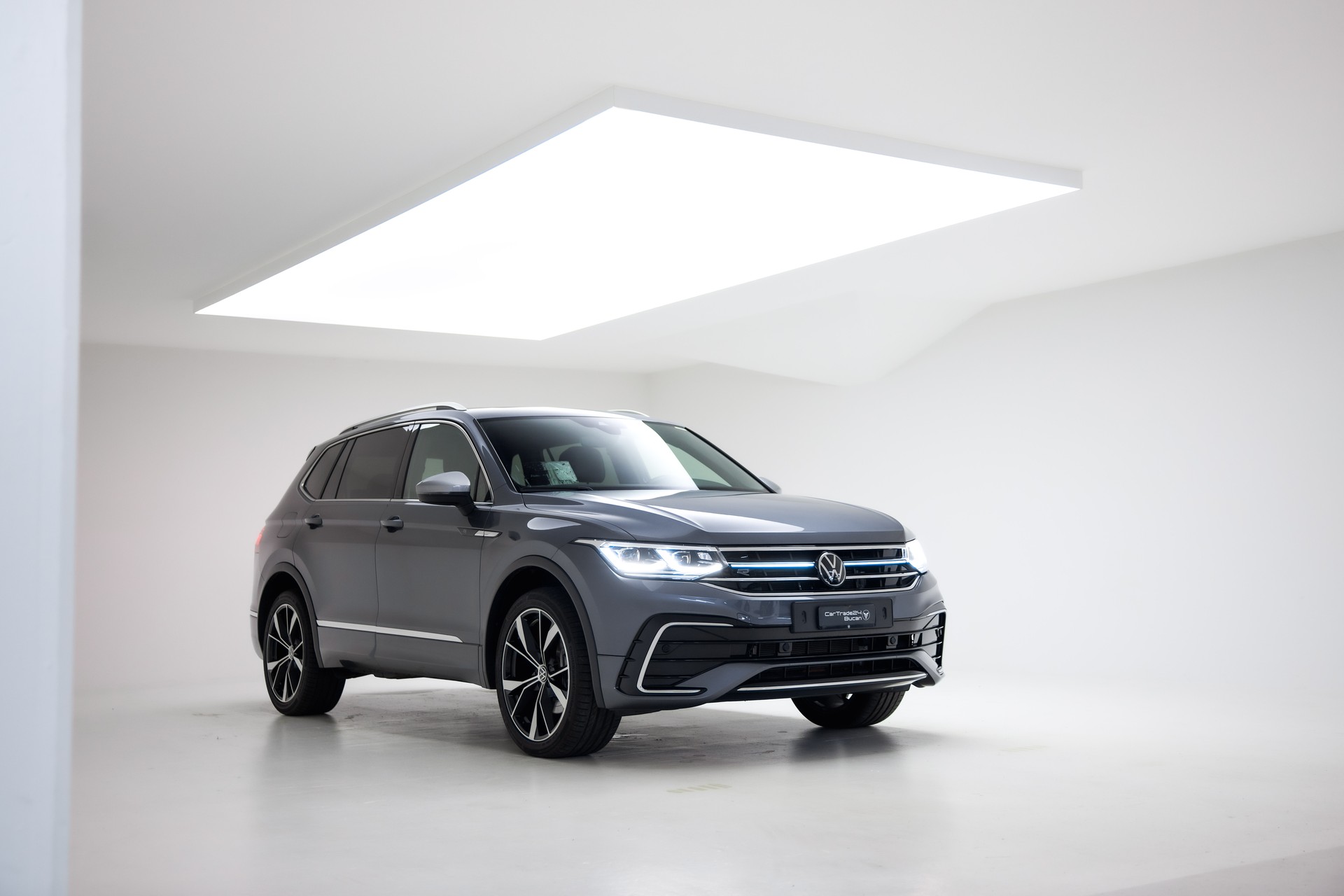 VW Tiguan Allspace 2.0 TDI SCR R-Line 4Motion DSG-image-6