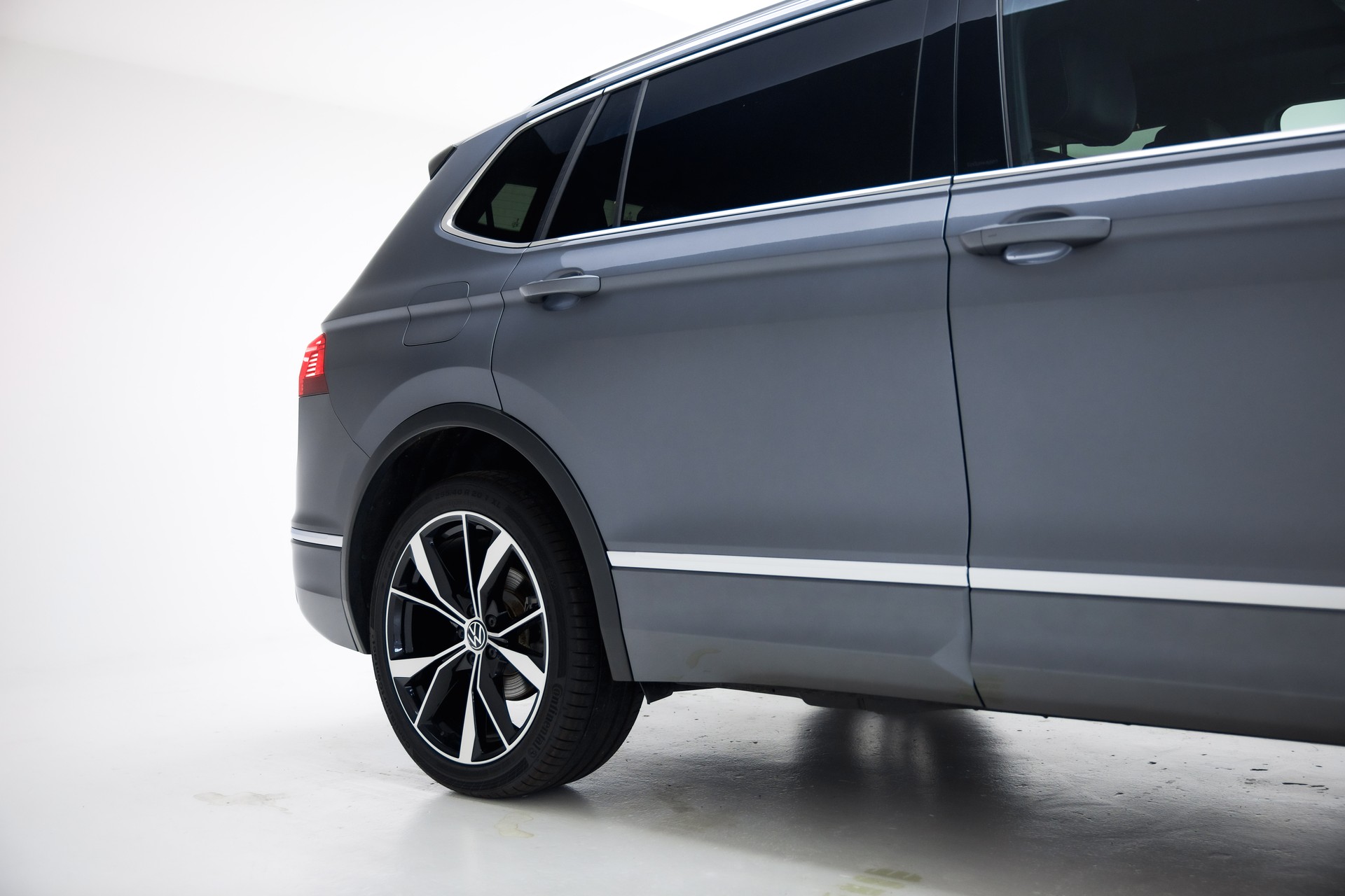VW Tiguan Allspace 2.0 TDI SCR R-Line 4Motion DSG-image-14