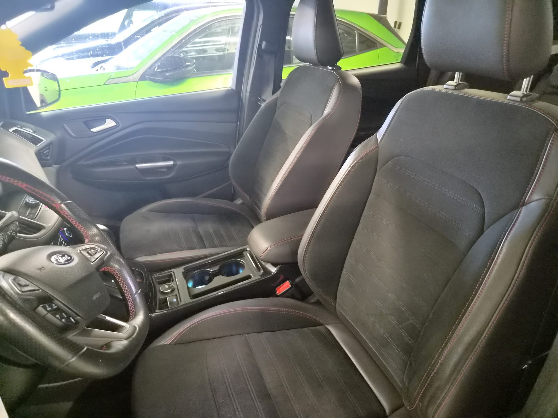 FORD Kuga 2.0 TDCi 180 ST-Line FPS 4WD PowerShift-image-5