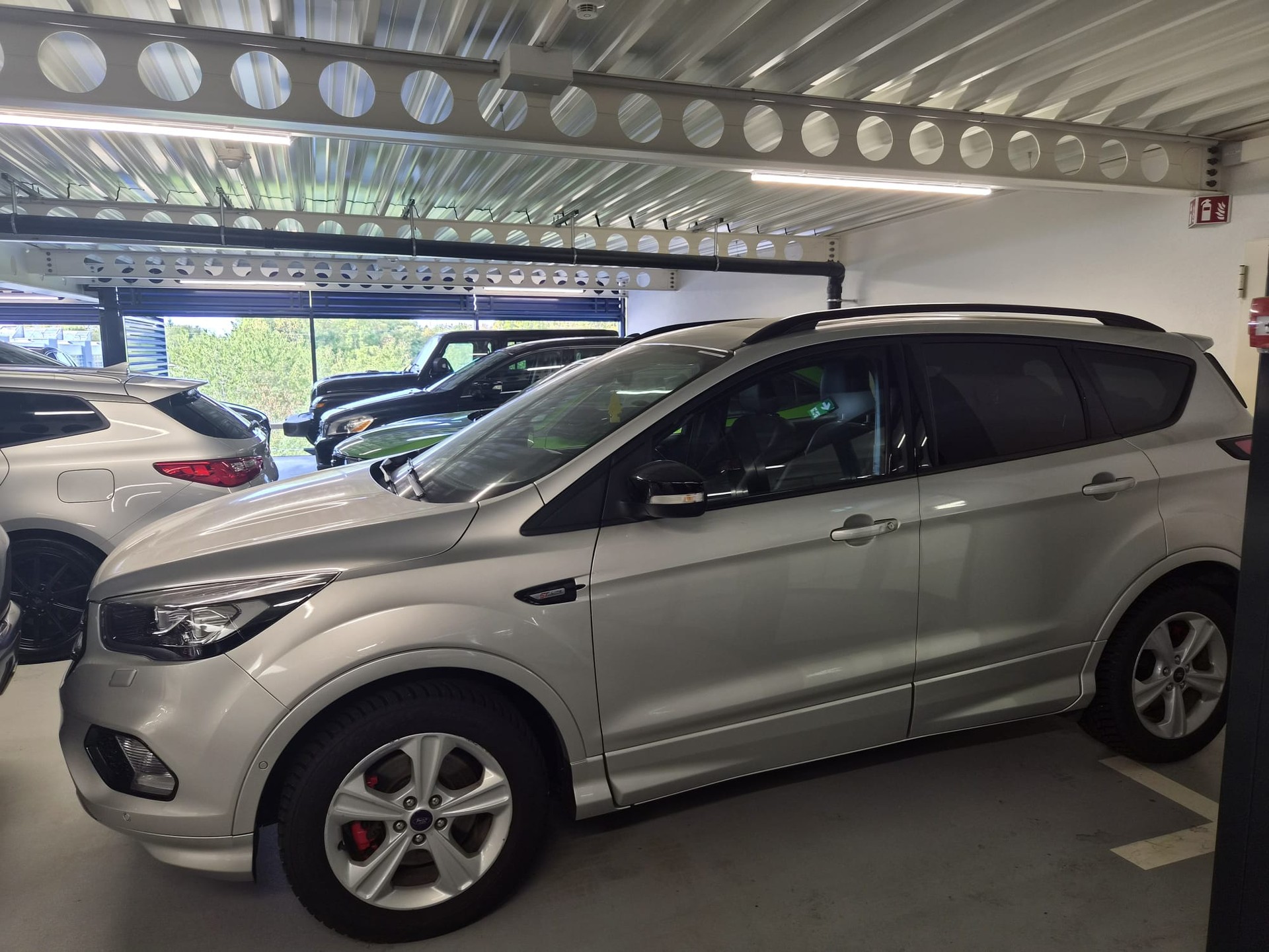 FORD Kuga 2.0 TDCi 180 ST-Line FPS 4WD PowerShift-showroom-element-2