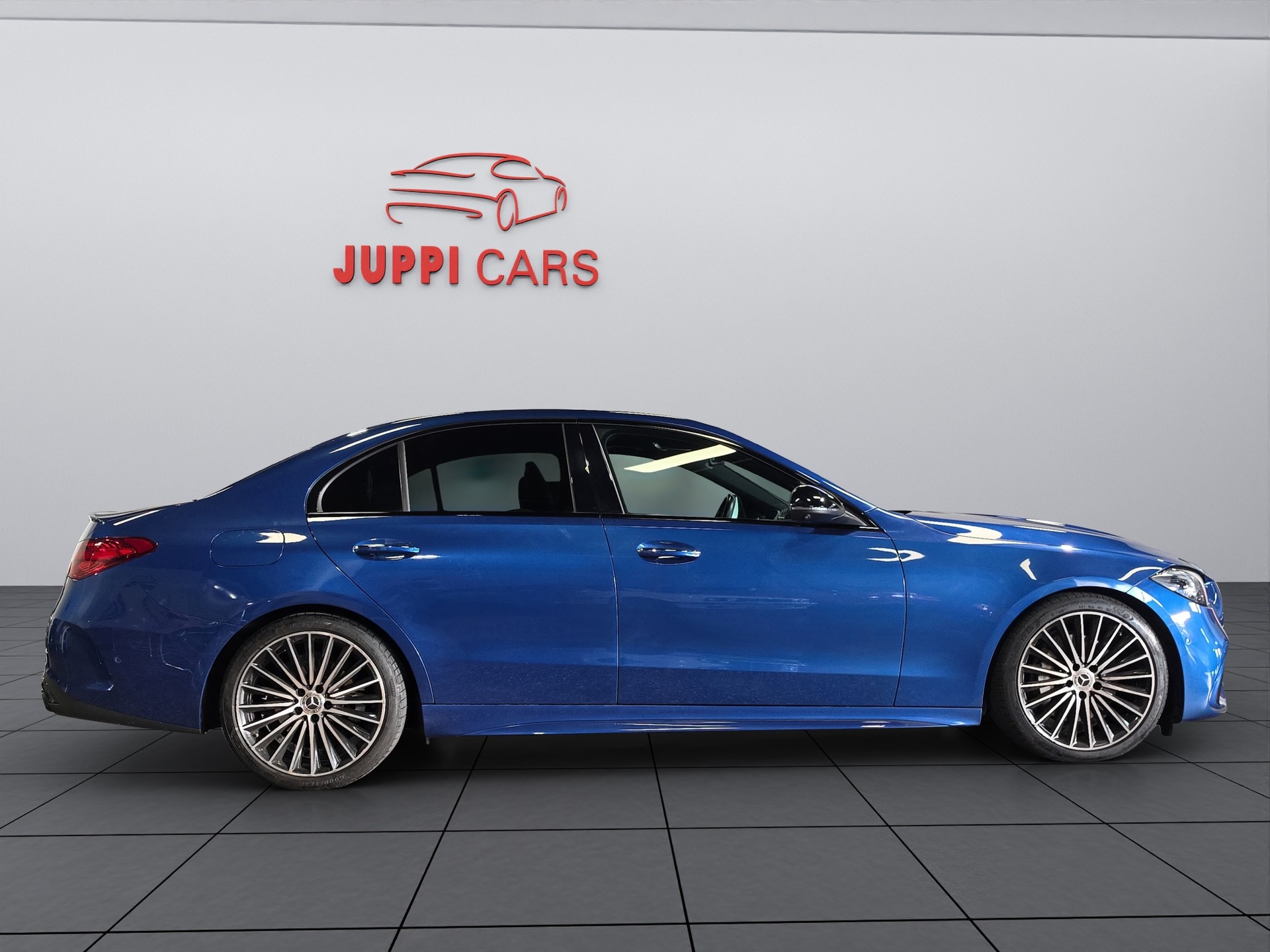 MERCEDES-BENZ C 300 4Matic AMG Line-image-5