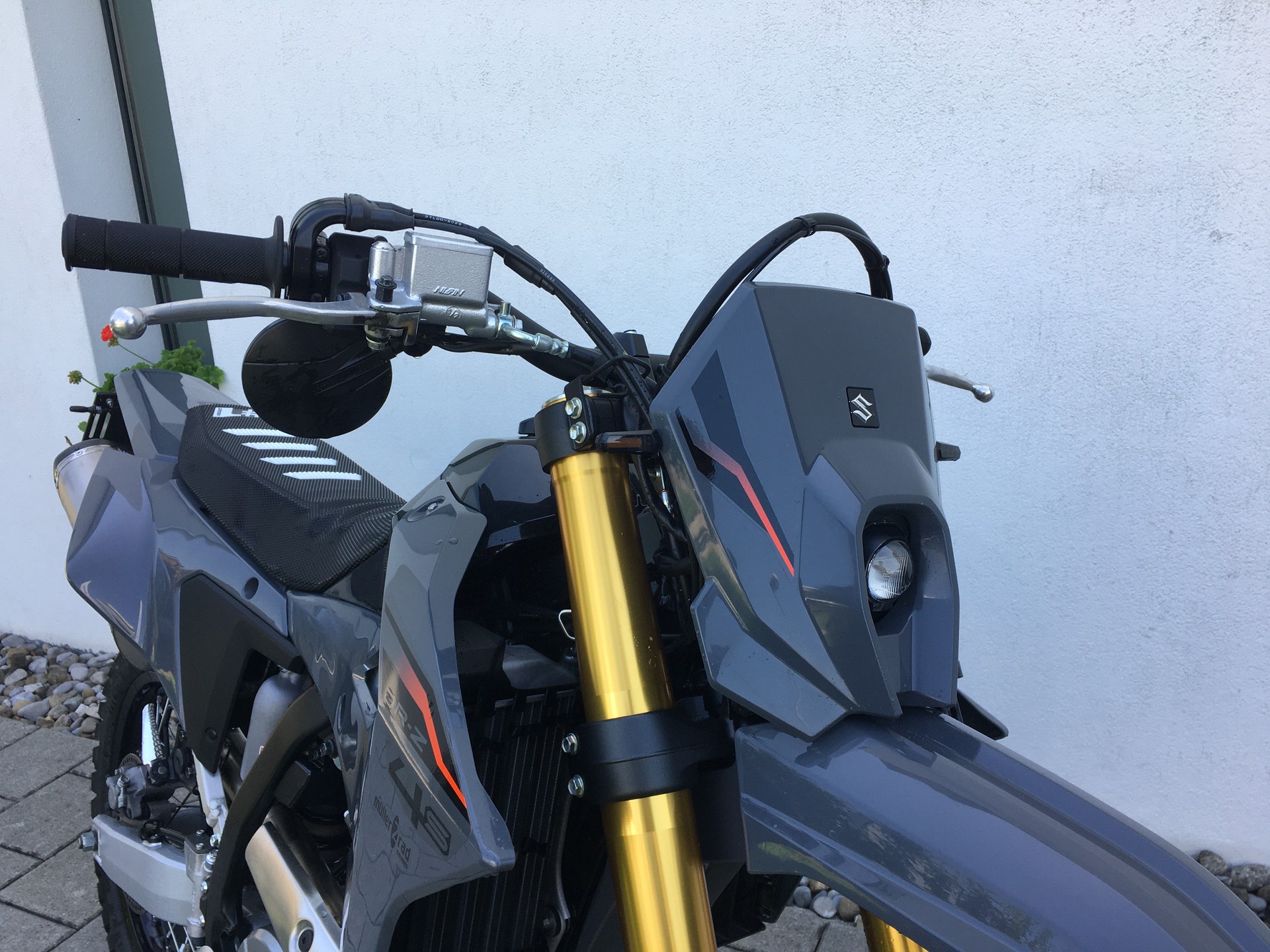 SUZUKI DR-Z4S-image-6
