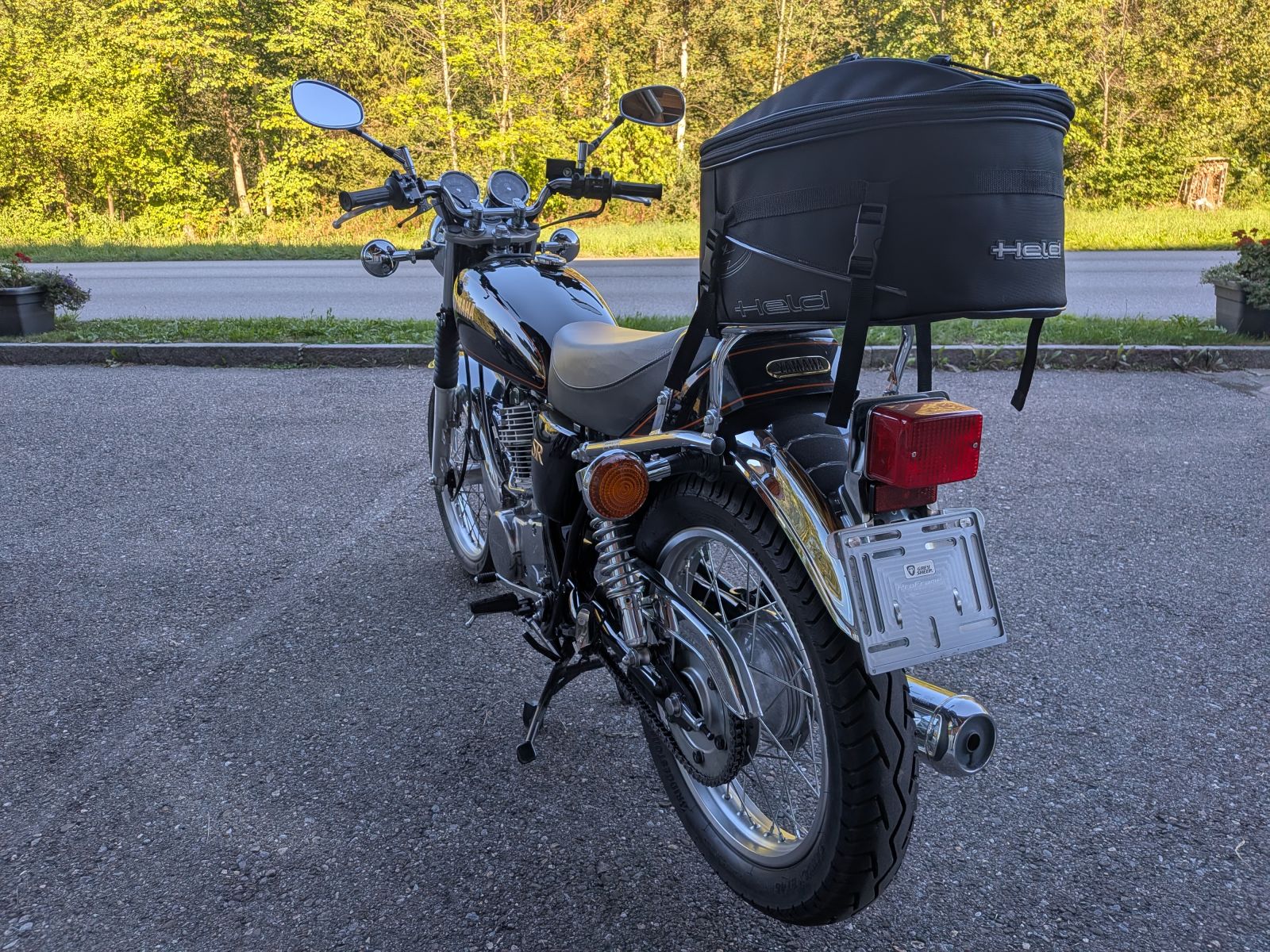 YAMAHA SR 400-image-4