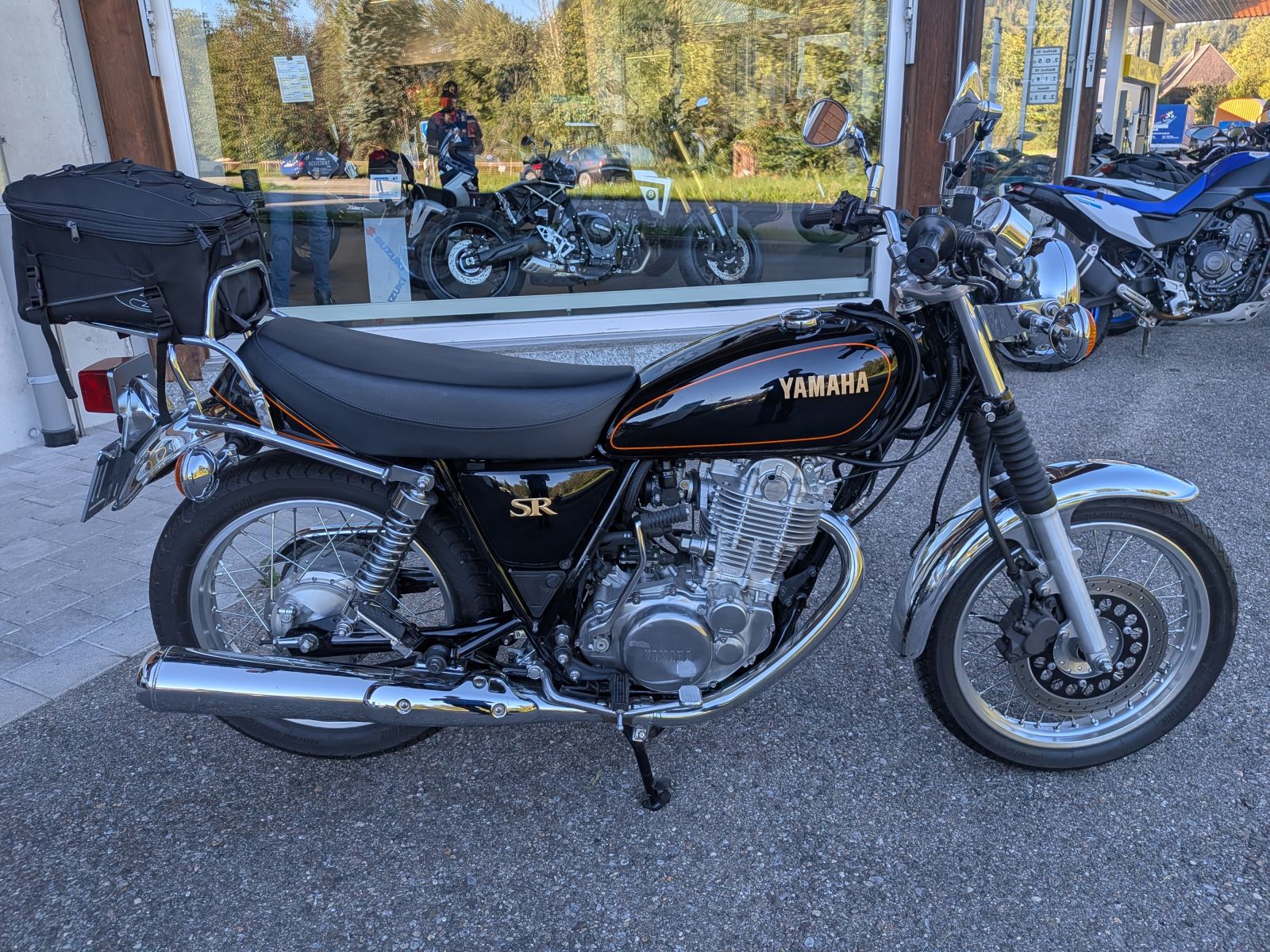 YAMAHA SR 400-image-6