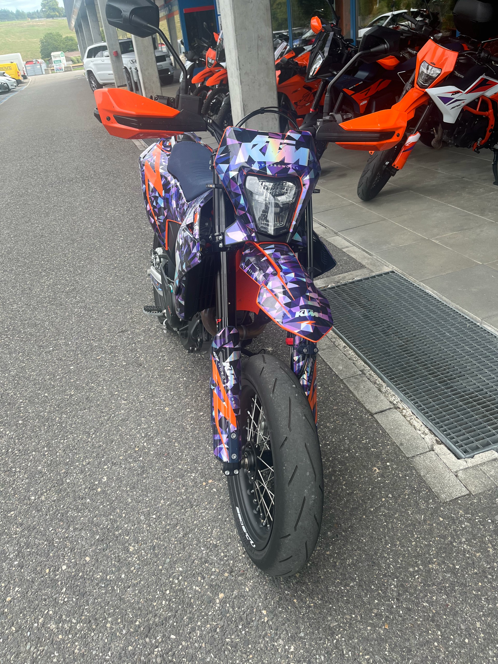 KTM 690 Enduro R-image-1