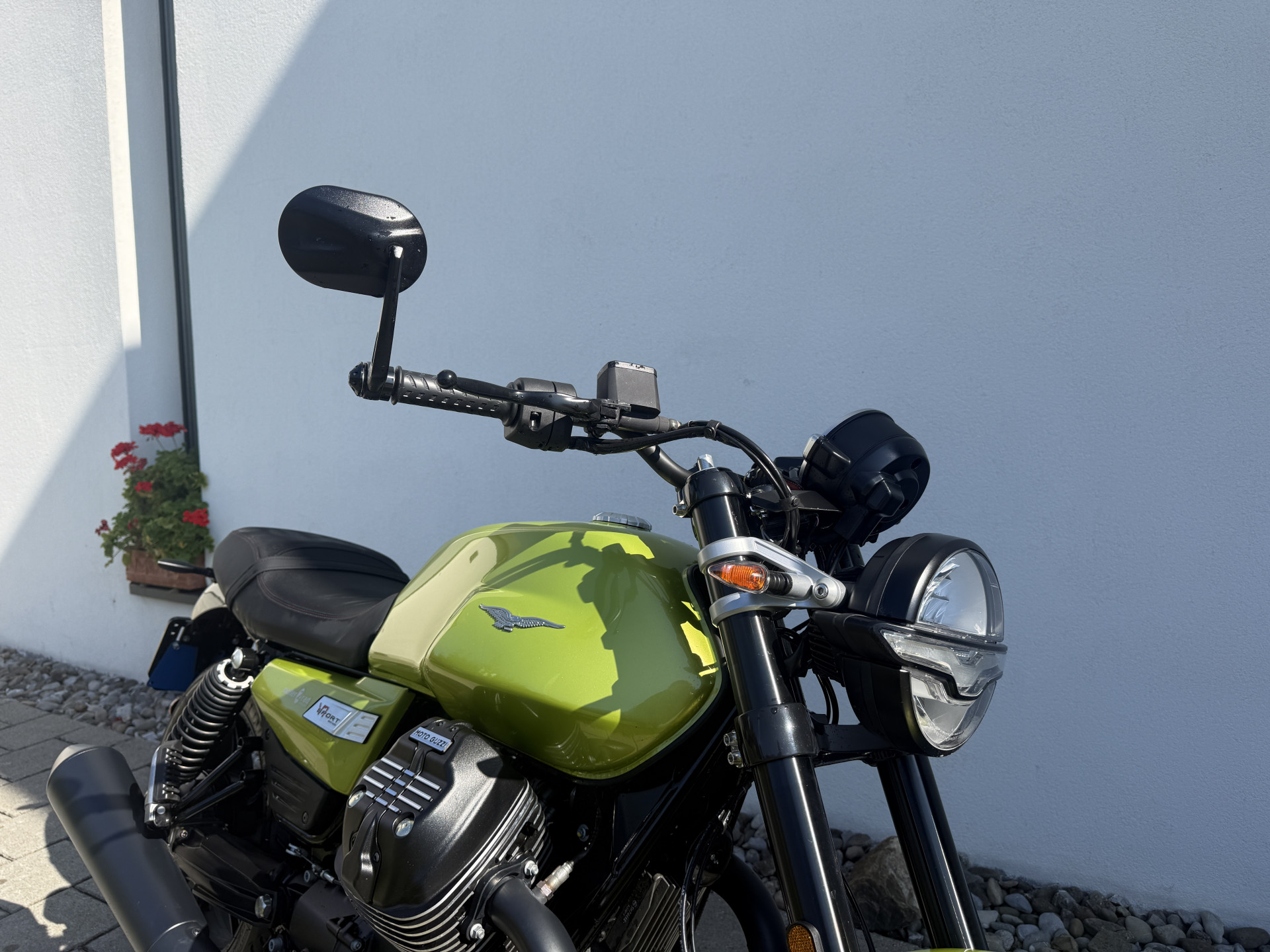 MOTO GUZZI V7 850 Sport-image-1
