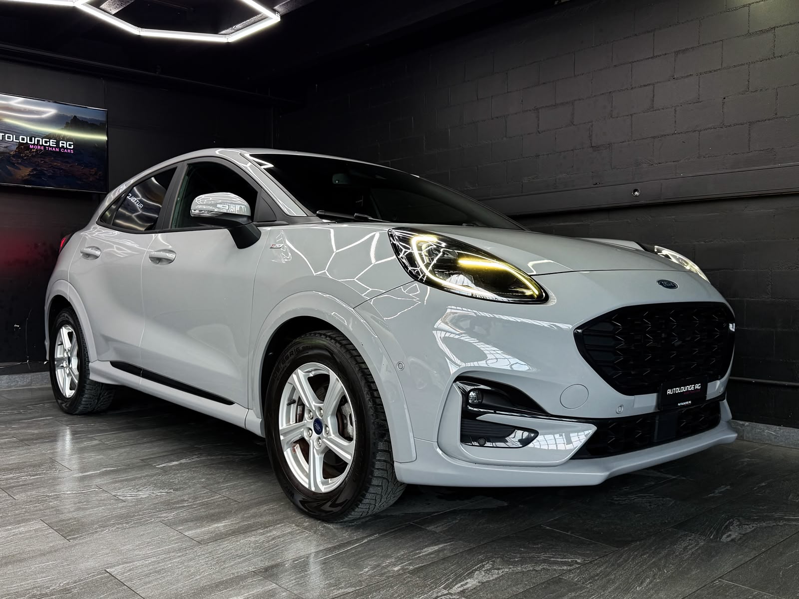 FORD Puma 1.0 MHEV ST-Line X-showroom-element-2