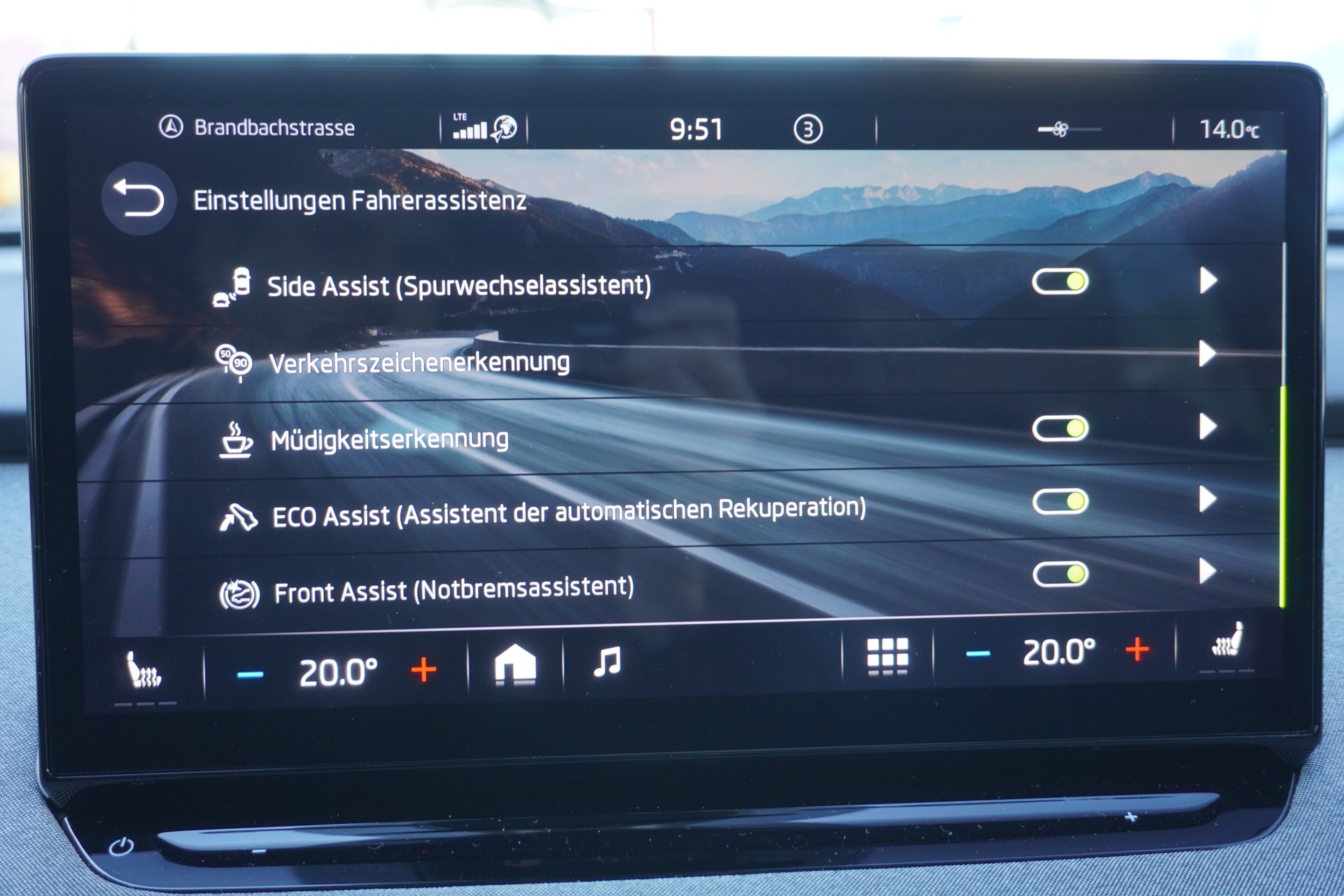 SKODA Enyaq iV 80-image-22