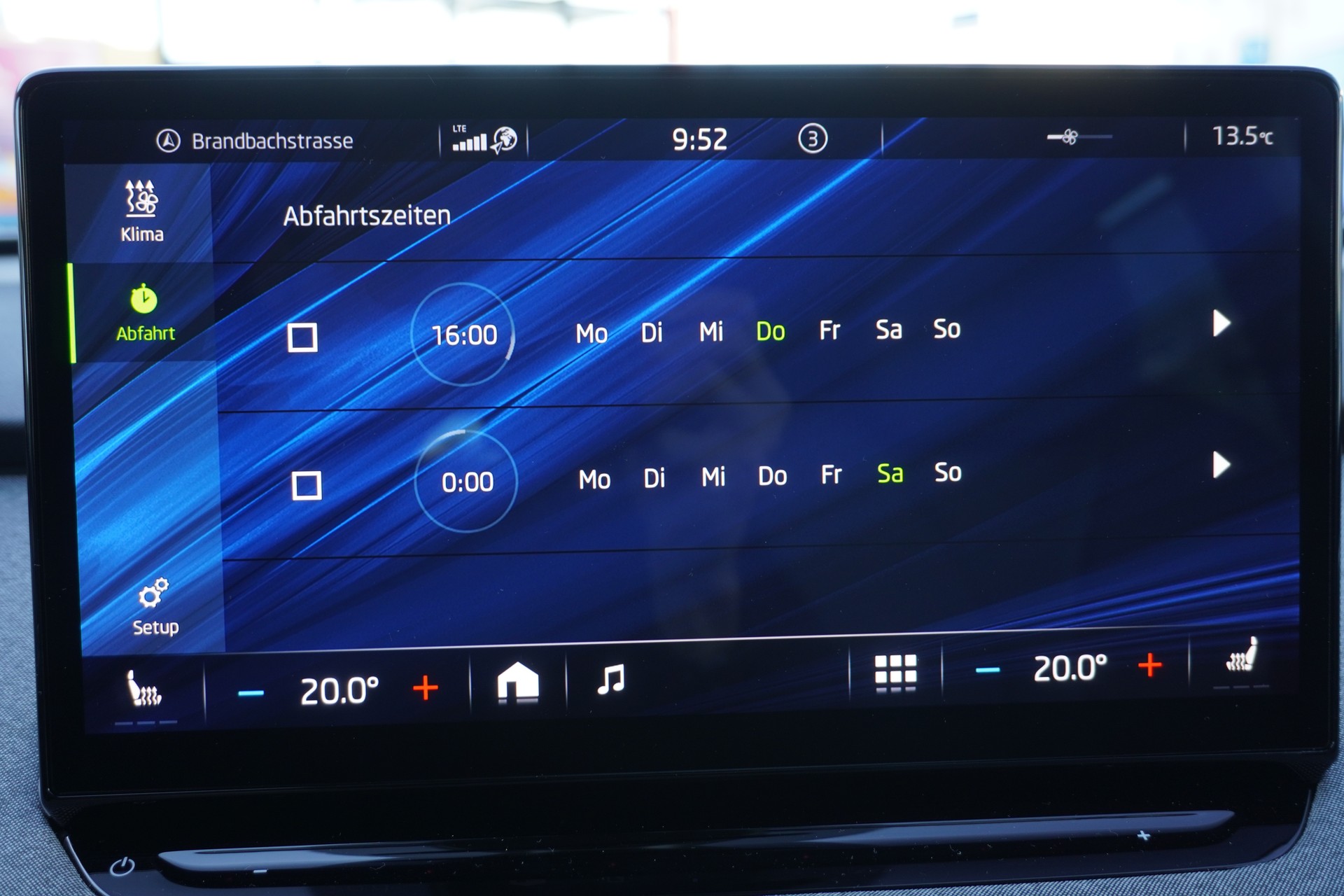 SKODA Enyaq iV 80-image-24
