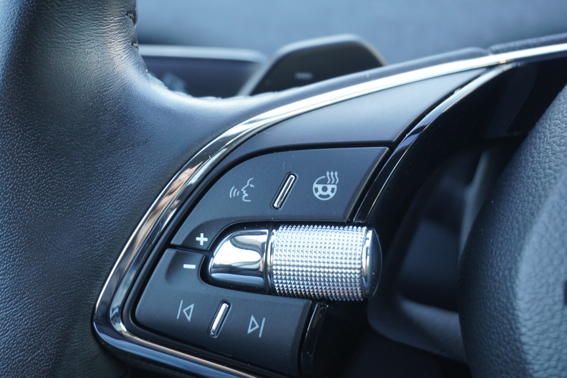 SKODA Enyaq iV 80-image-27