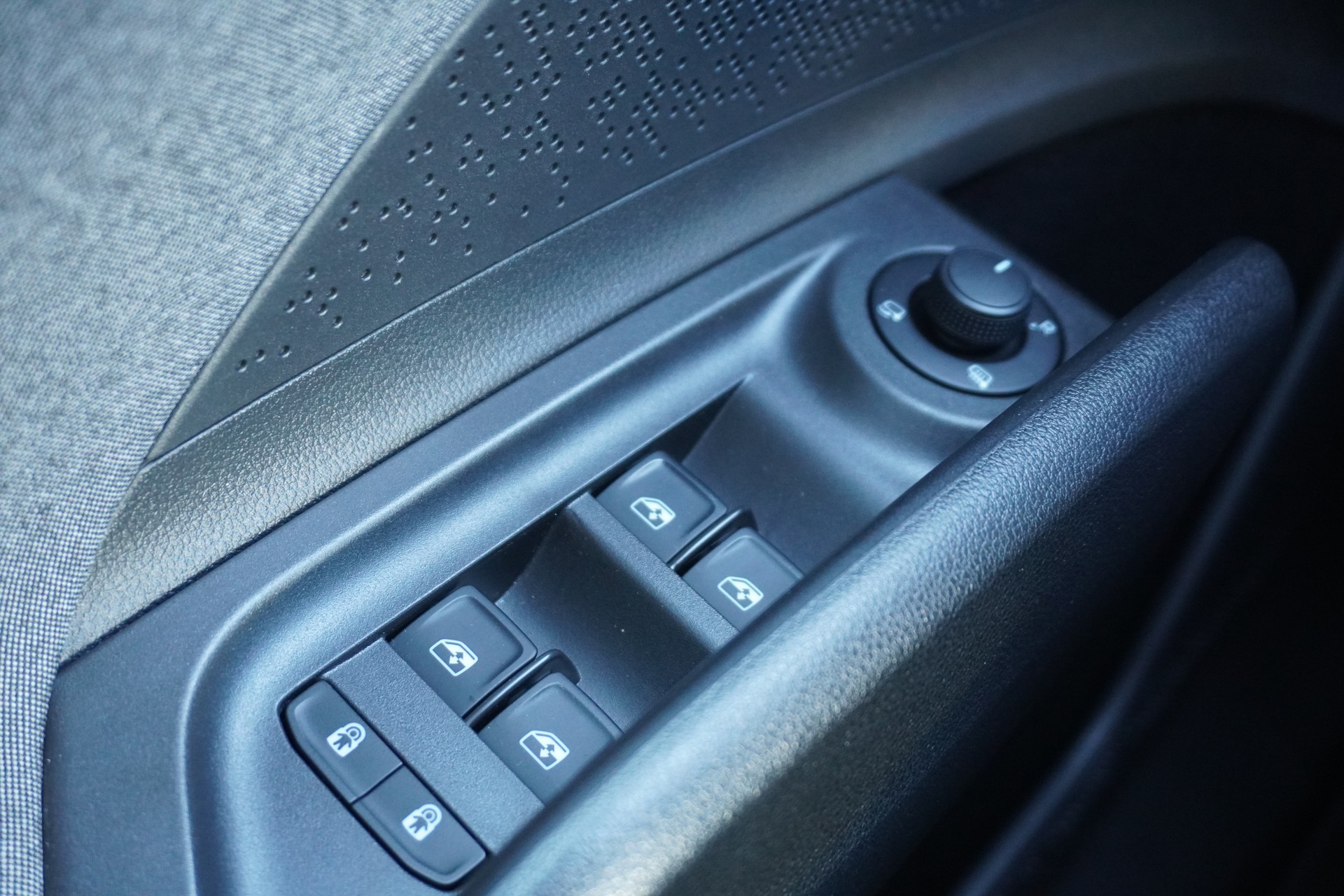 SKODA Enyaq iV 80-image-29