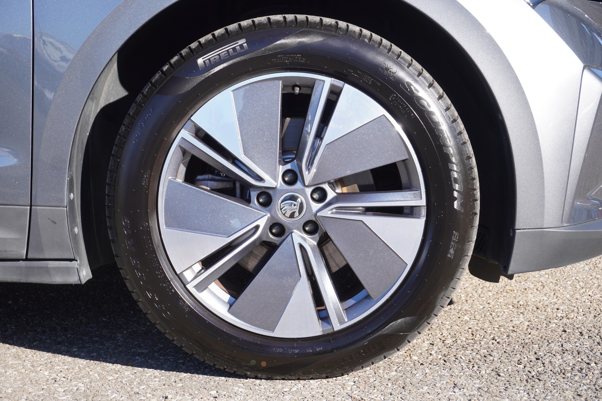 SKODA Enyaq iV 80-image-8