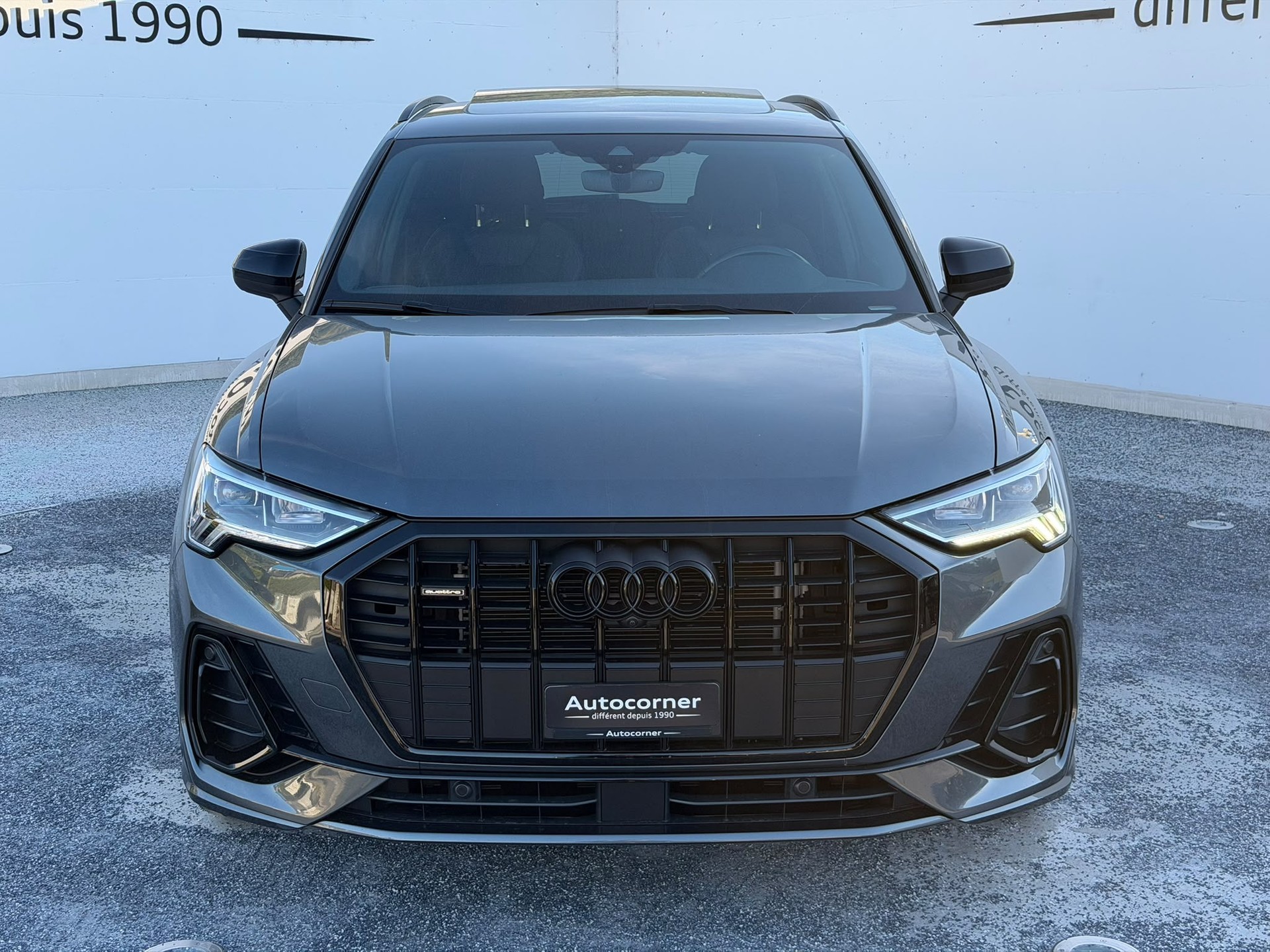 AUDI Q3 40 TFSI S line quattro S-tronic-showroom-element-2