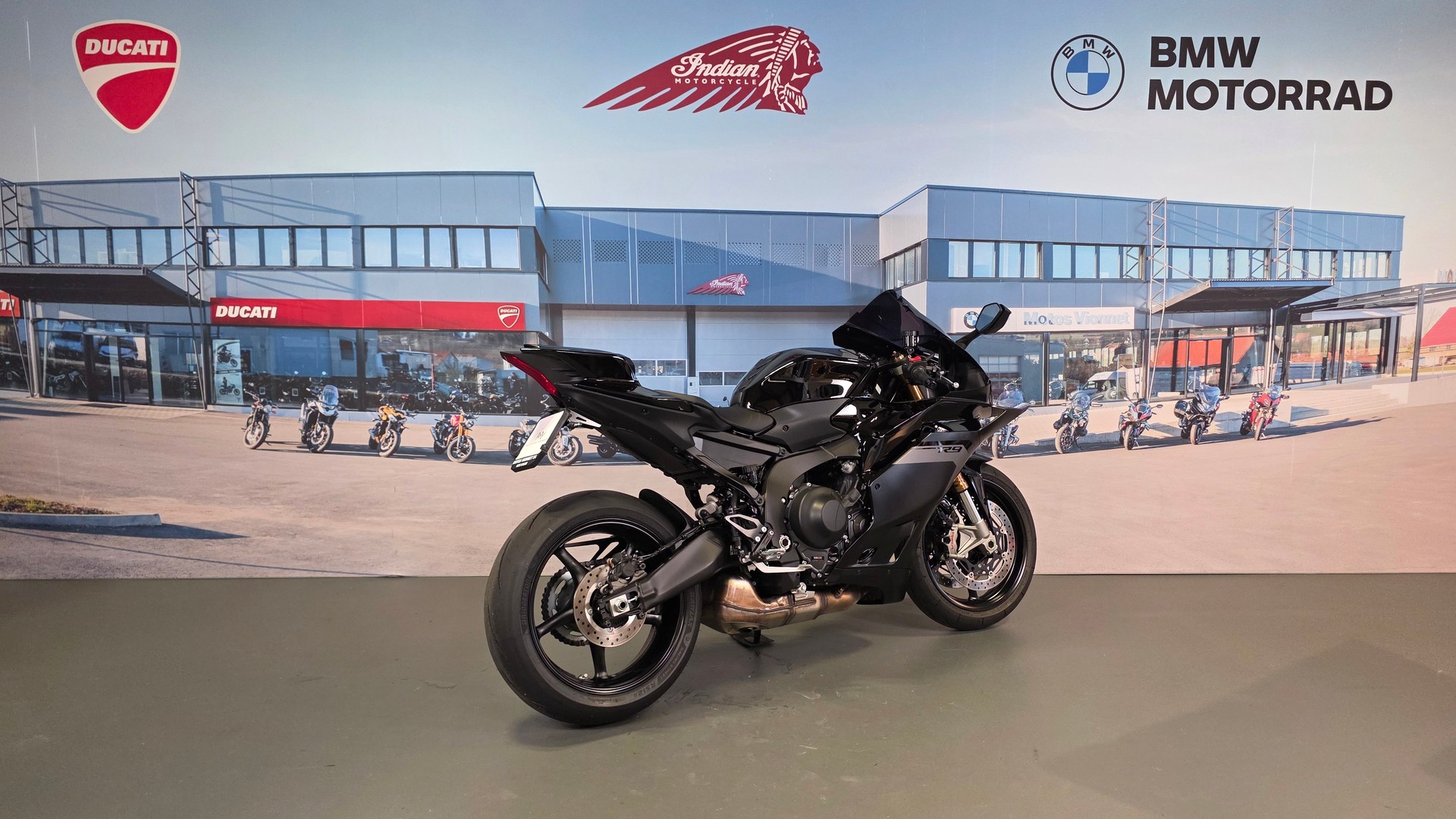 YAMAHA YZF-R9-image-4