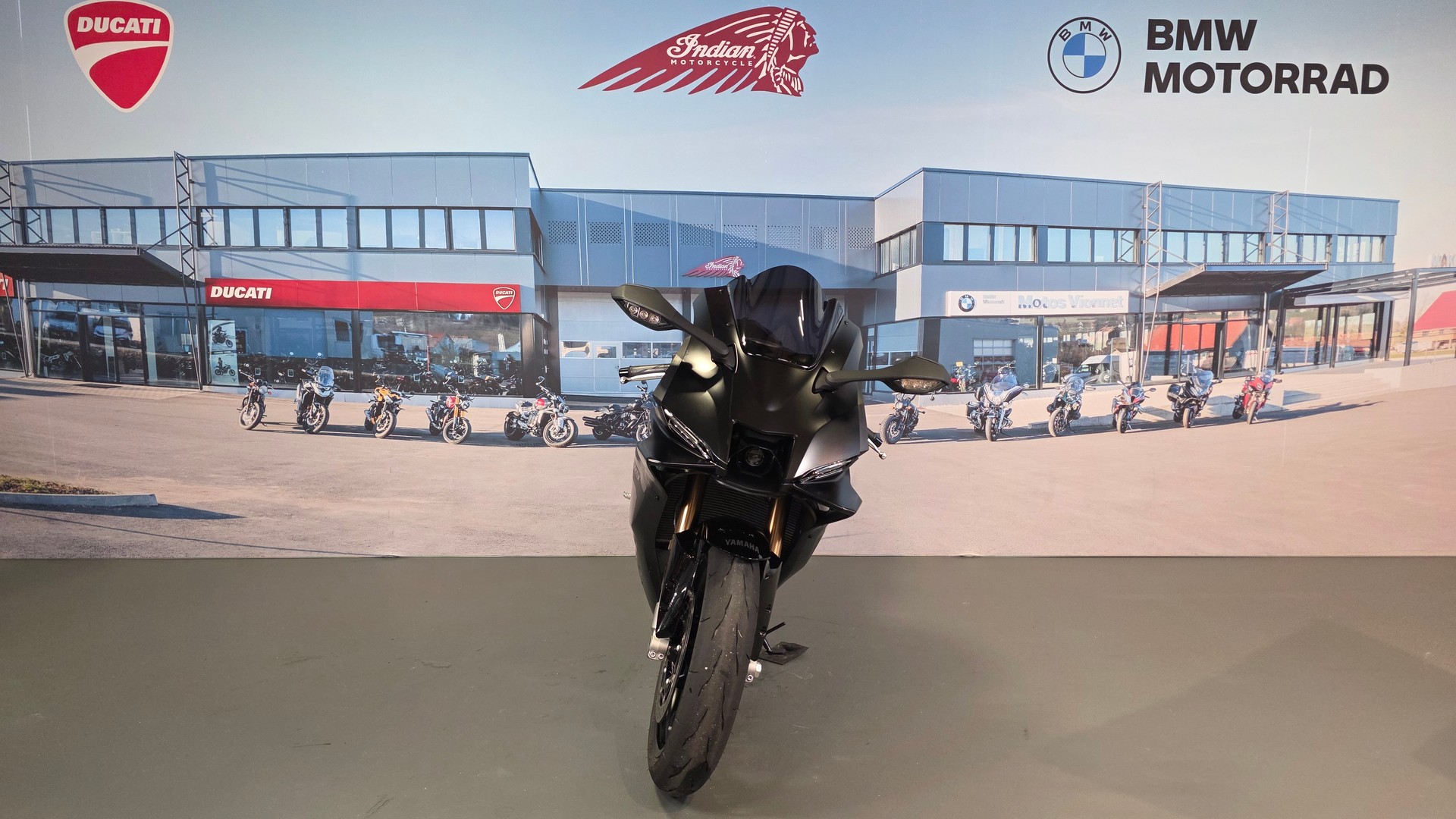 YAMAHA YZF-R9-image-1