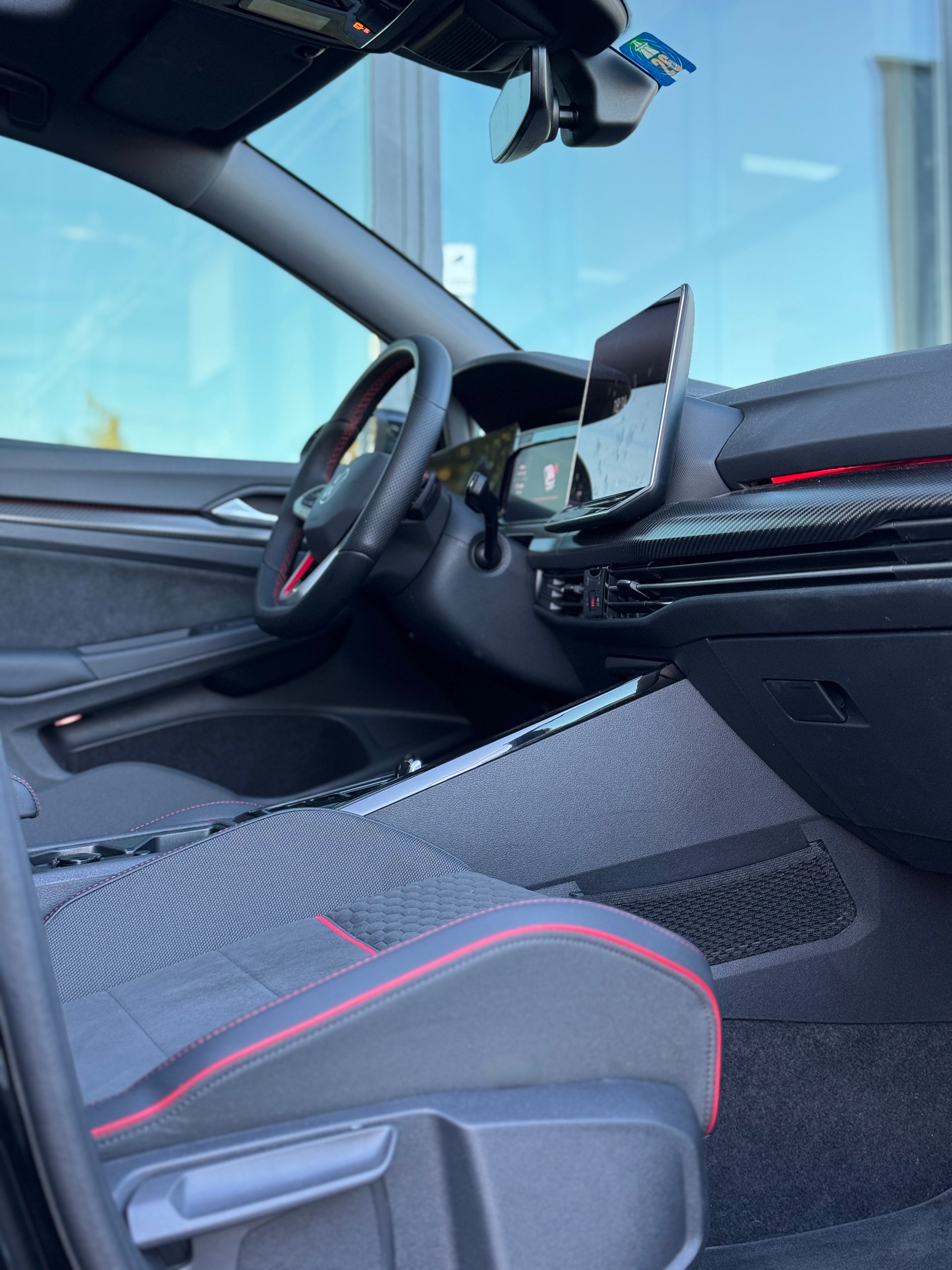 VW Golf 2.0 TSI GTI Clubsport DSG-image-11