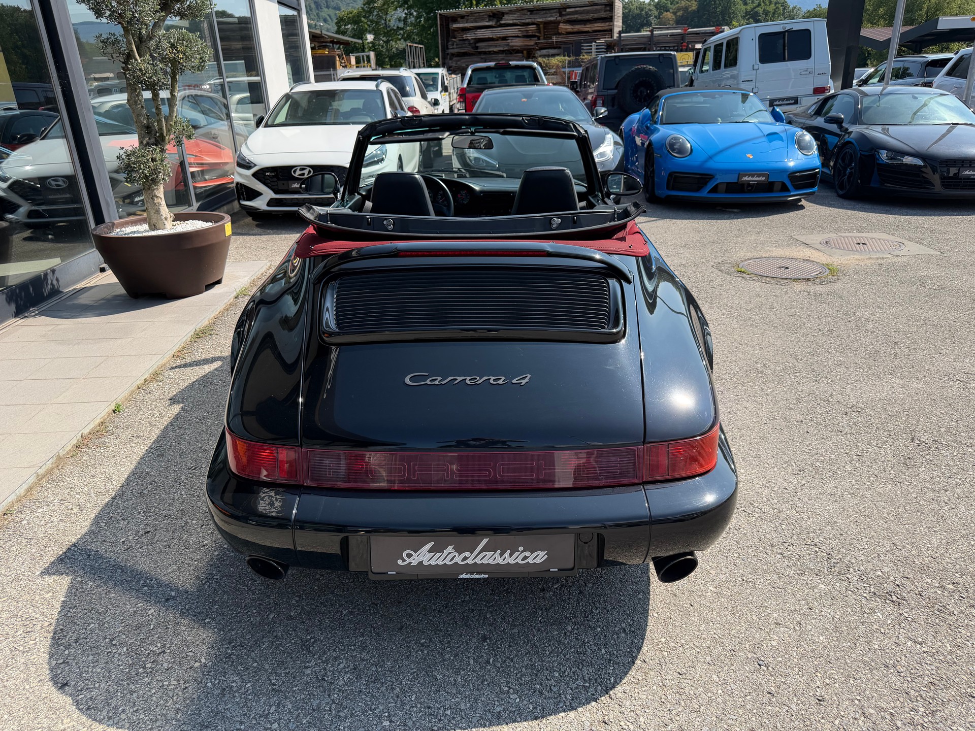PORSCHE 911 Carrera 4 Cabrio-showroom-element-2