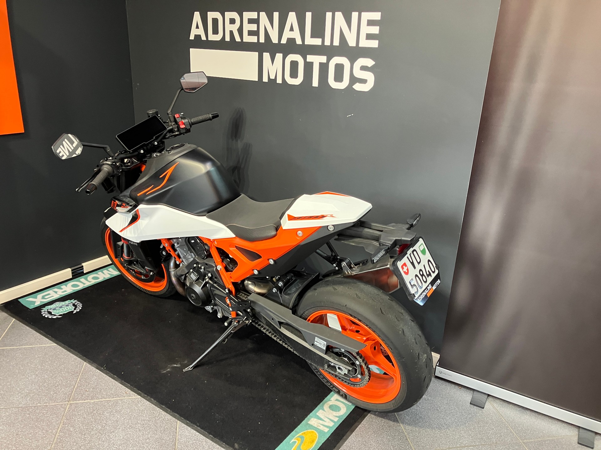 KTM 990 DUKE R 2026-image-4
