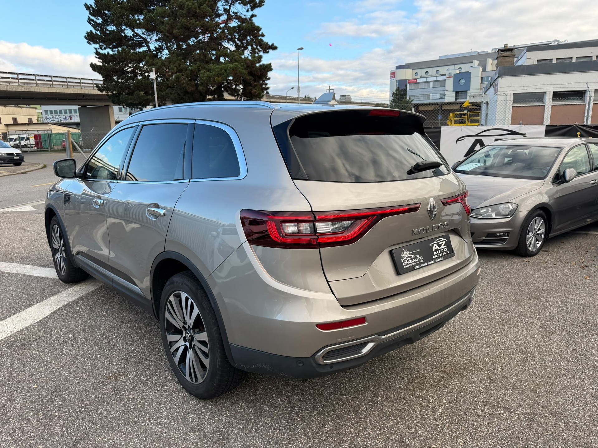 RENAULT Koleos 2.0 dCi Initiale Paris 4x4 Xtronic CVT garantie 2 ans expertiser-showroom-element-3